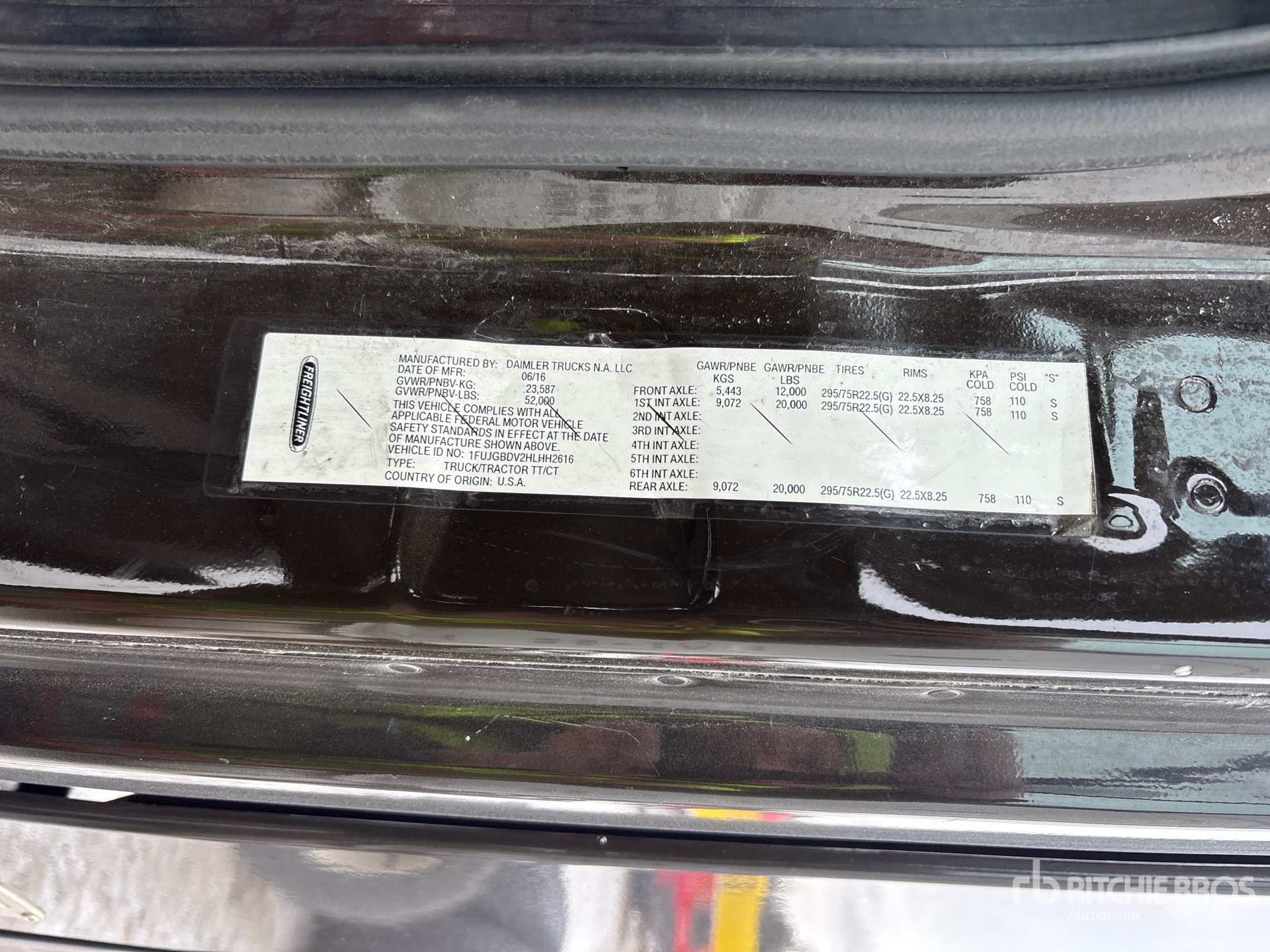 General Appearance with Numero seriale/numero d’identificazione del veicolo (VIN)