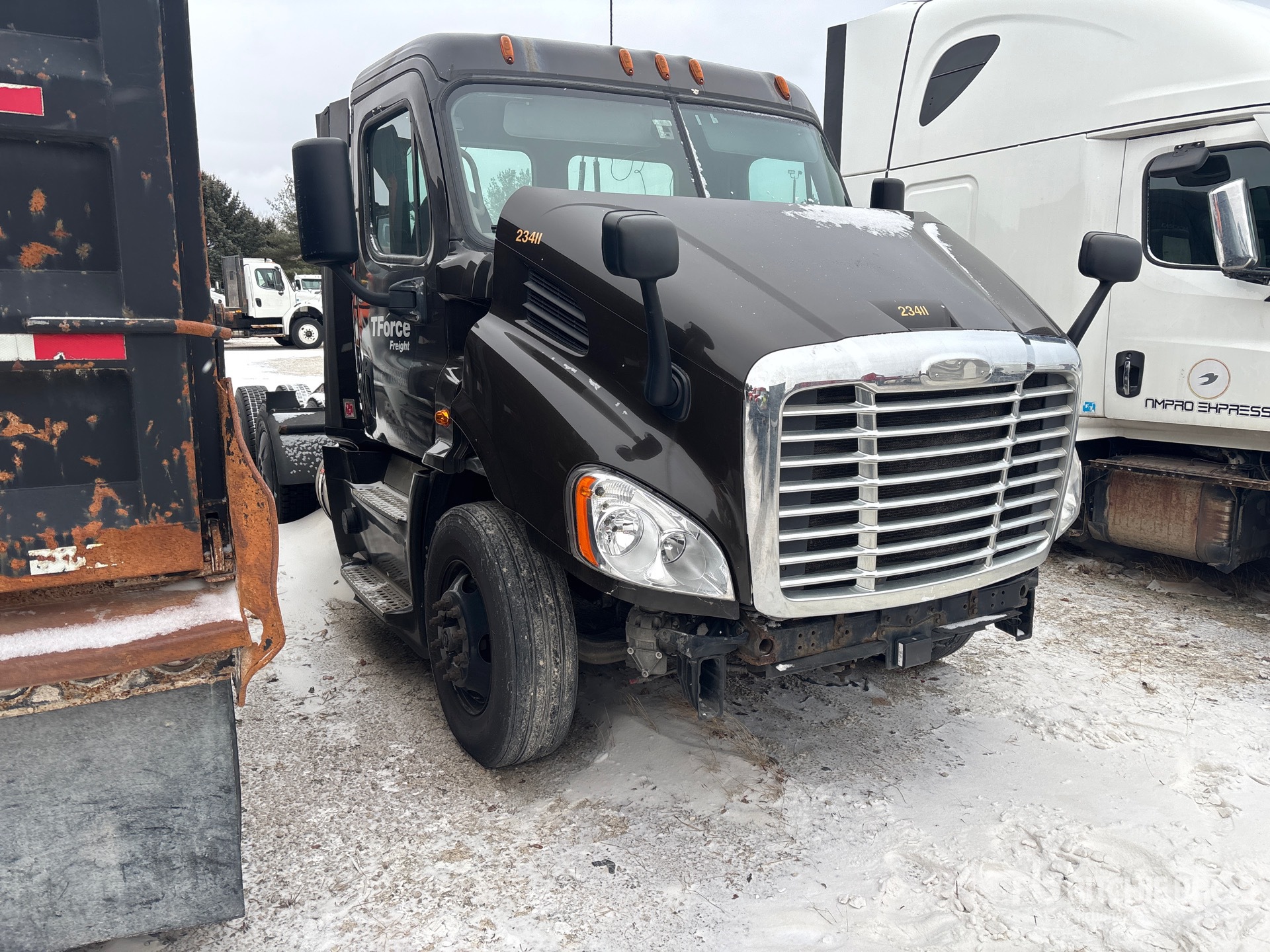 General Appearance with Foto, angolo anteriore destro