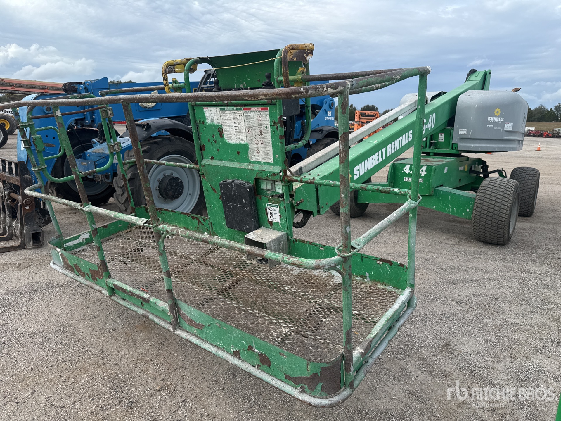 General Appearance with Image, coin avant gauche