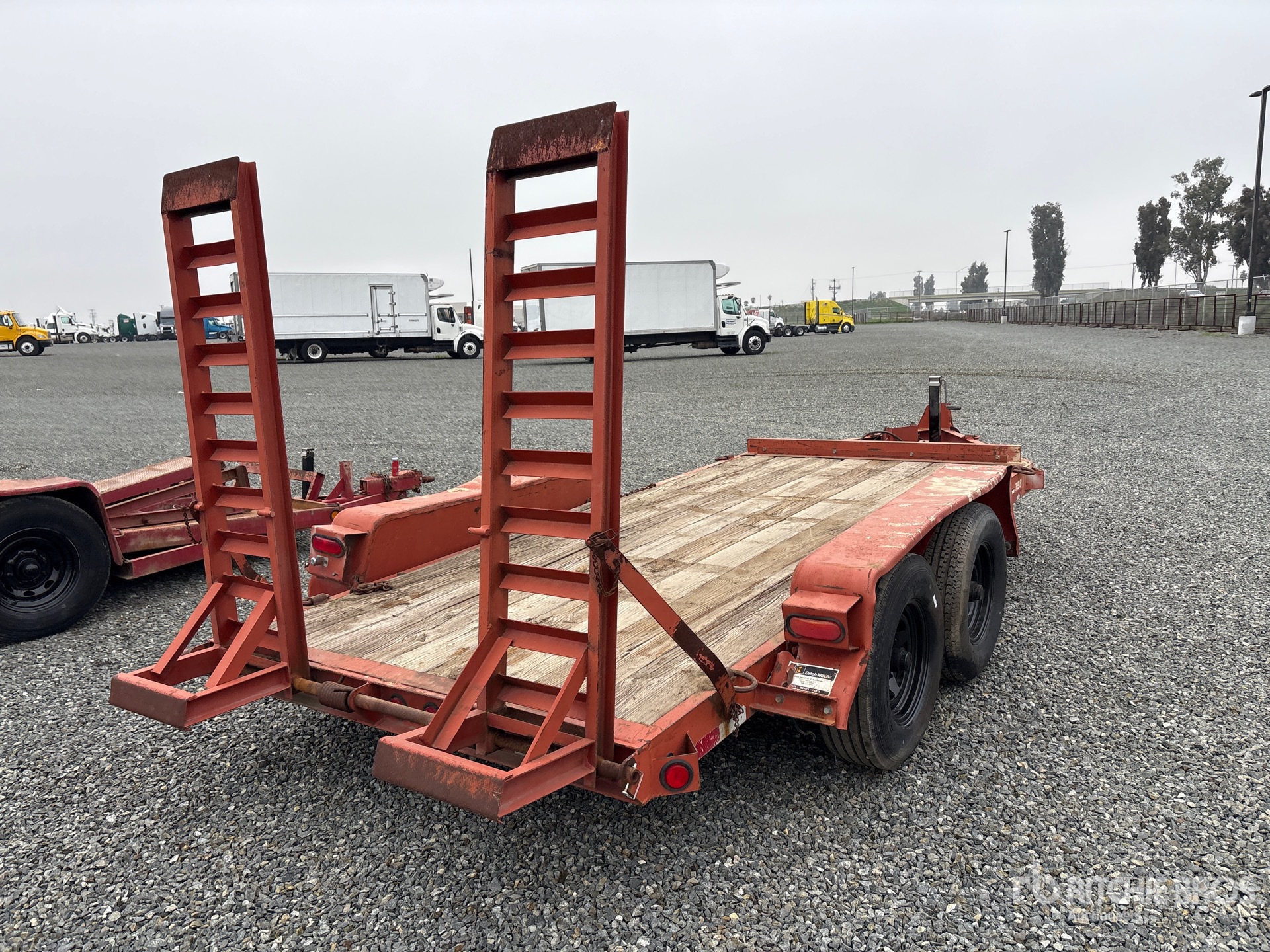 General Appearance with Bild, Ecke hinten rechts