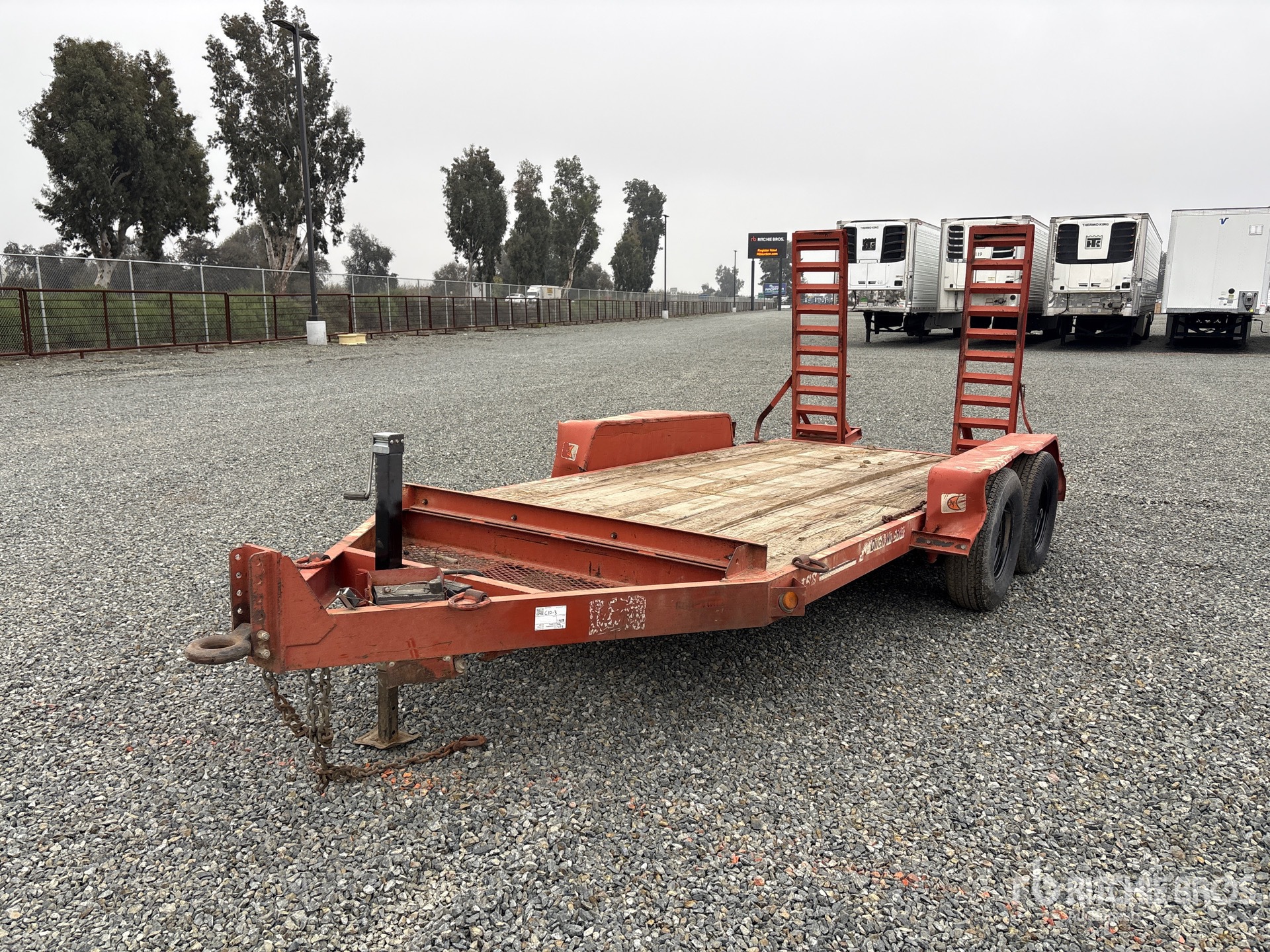 General Appearance with Bild, Ecke vorne links