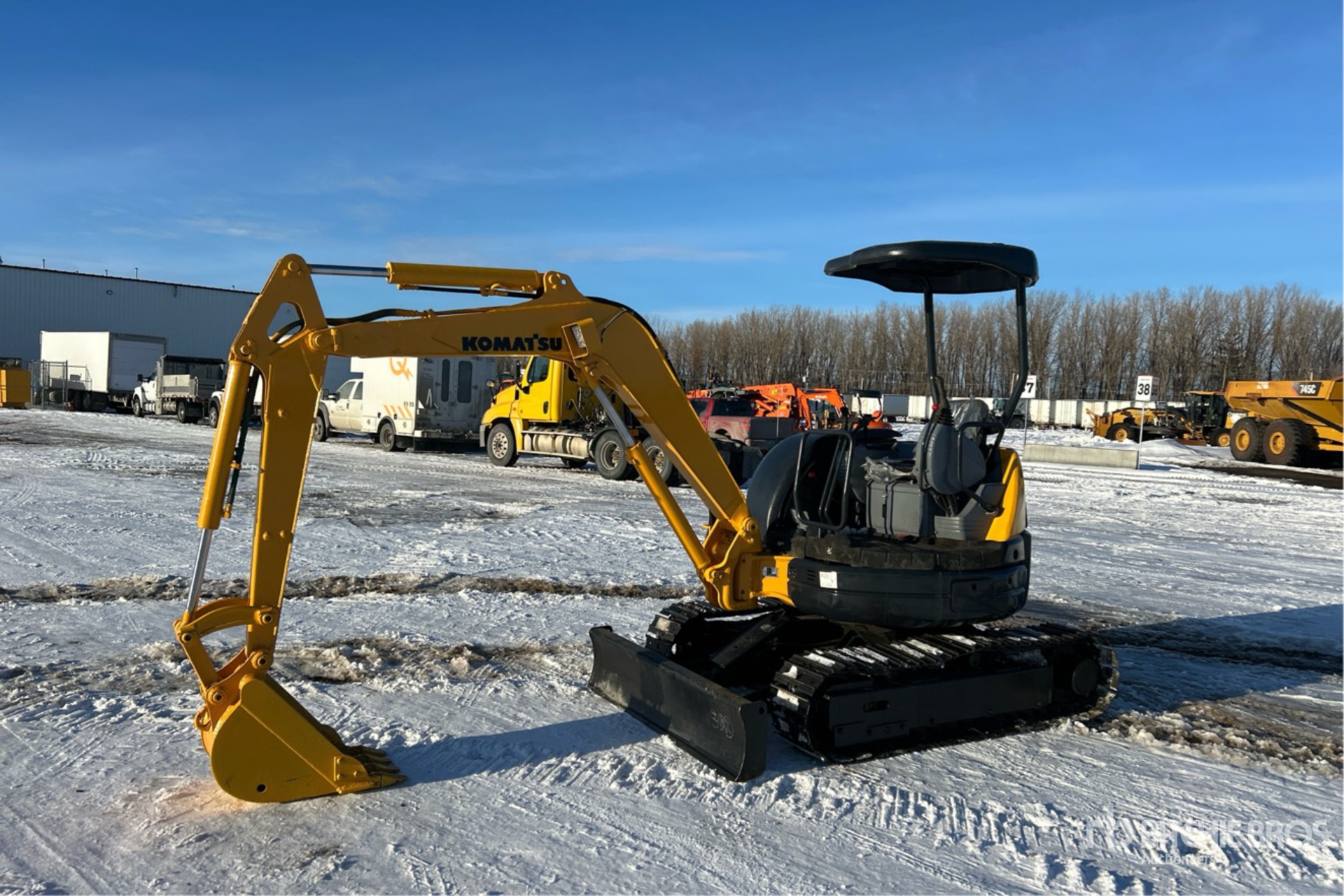 General Appearance with Picture, Left Front Corner