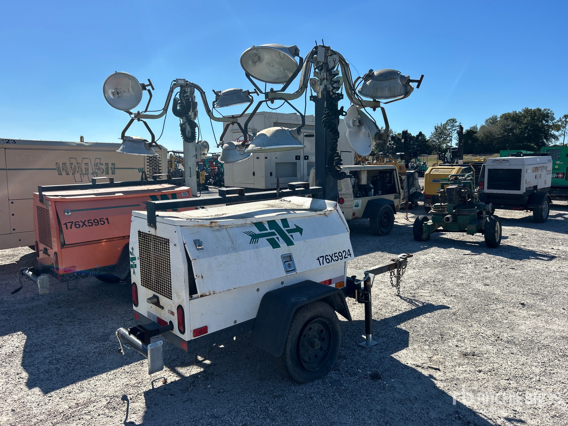 General Appearance with Bild, Ecke hinten rechts