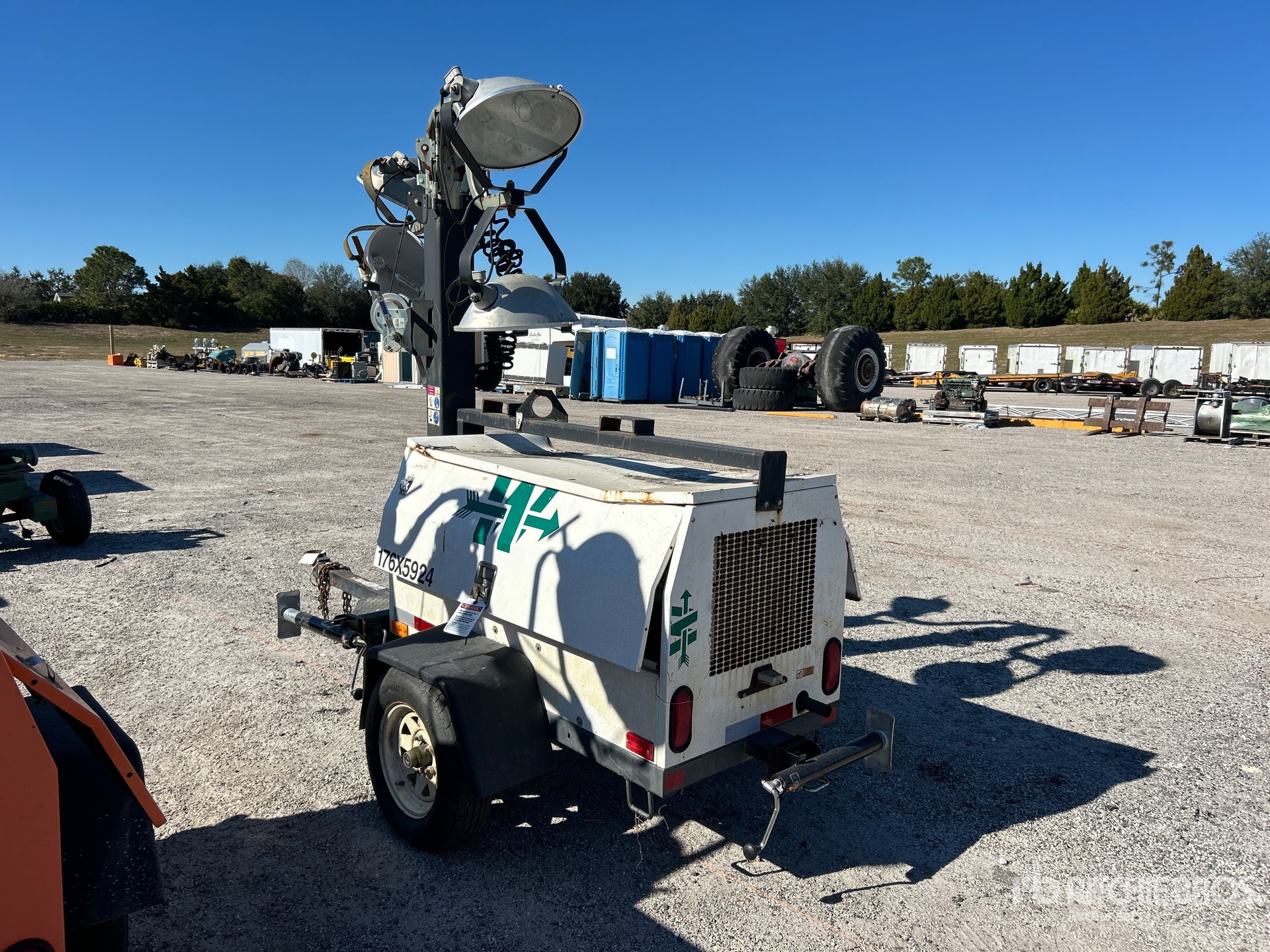 General Appearance with Bild, Ecke hinten links