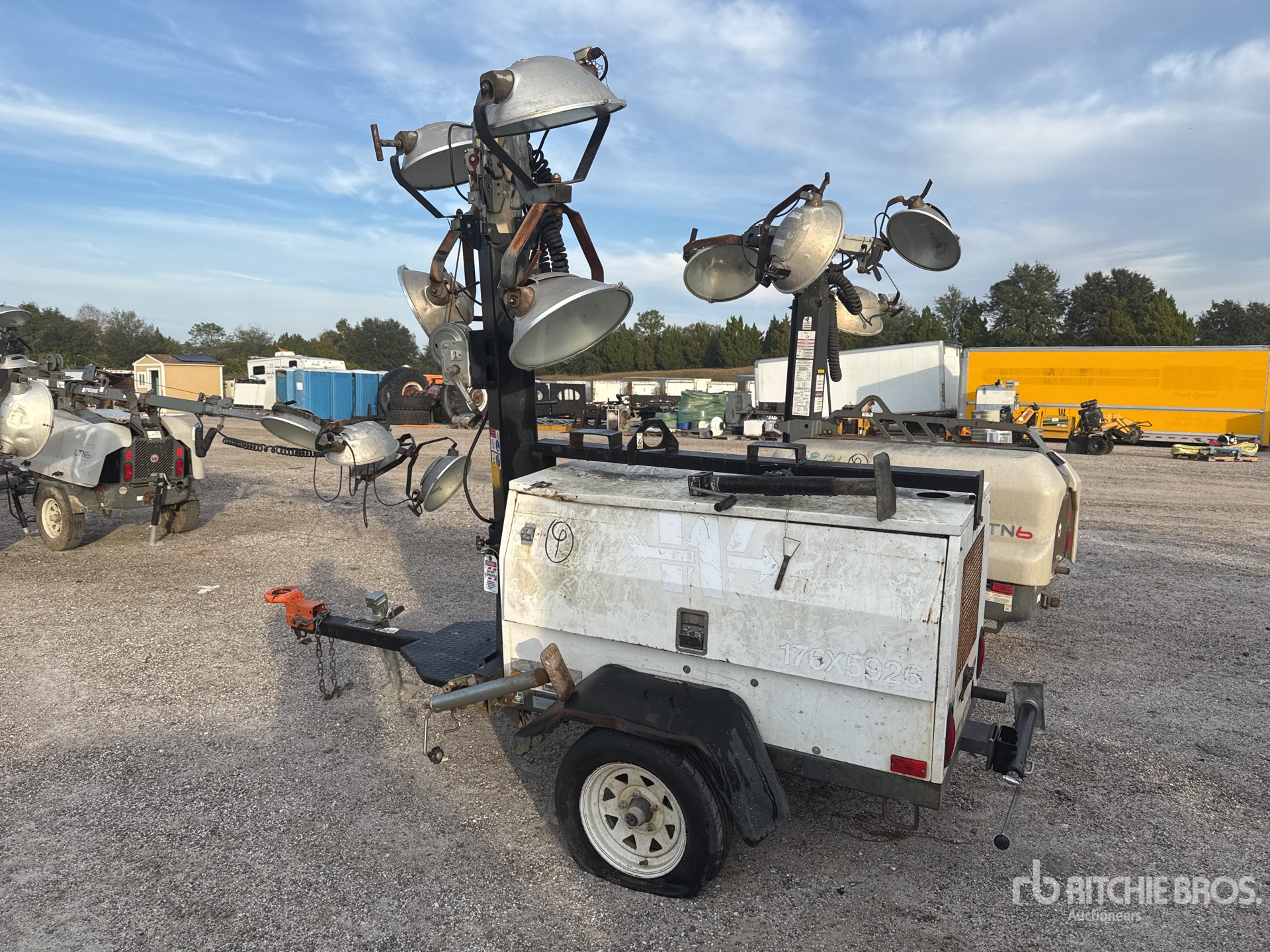 General Appearance with Bild, Ecke hinten links