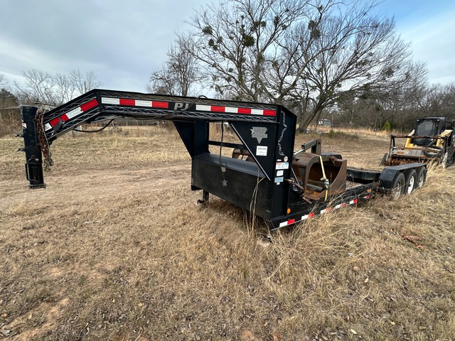PJ Trailers 26 ft Tri/A Gooseneck Equipment Trailer PJ Trailers 26 ft Tri/A Gooseneck Equipment Trailer