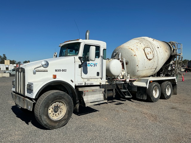 2008 Kenworth W900 6x4 Mixer Truck