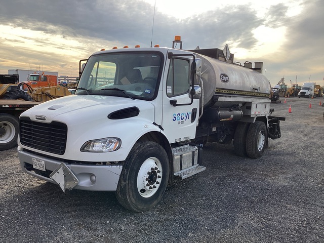 Etnyre 2000 gal on 2022 Freightliner M2 106 4x2 Asphalt Distributor Truck Etnyre 2000 gal on 2022 Freightliner M2 106 4x2 Asphalt Distributor Truck