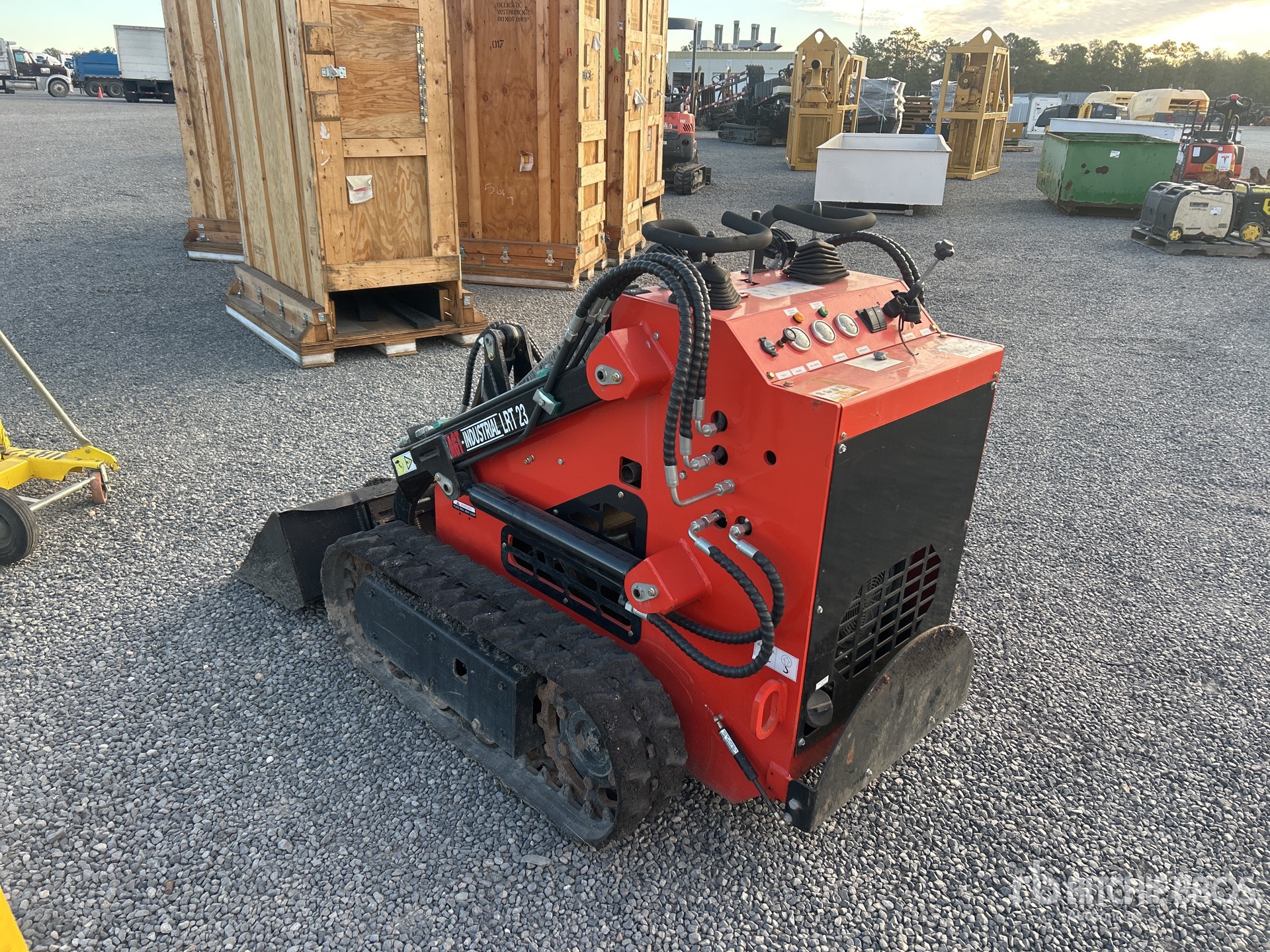 General Appearance with Foto, angolo posteriore sinistro