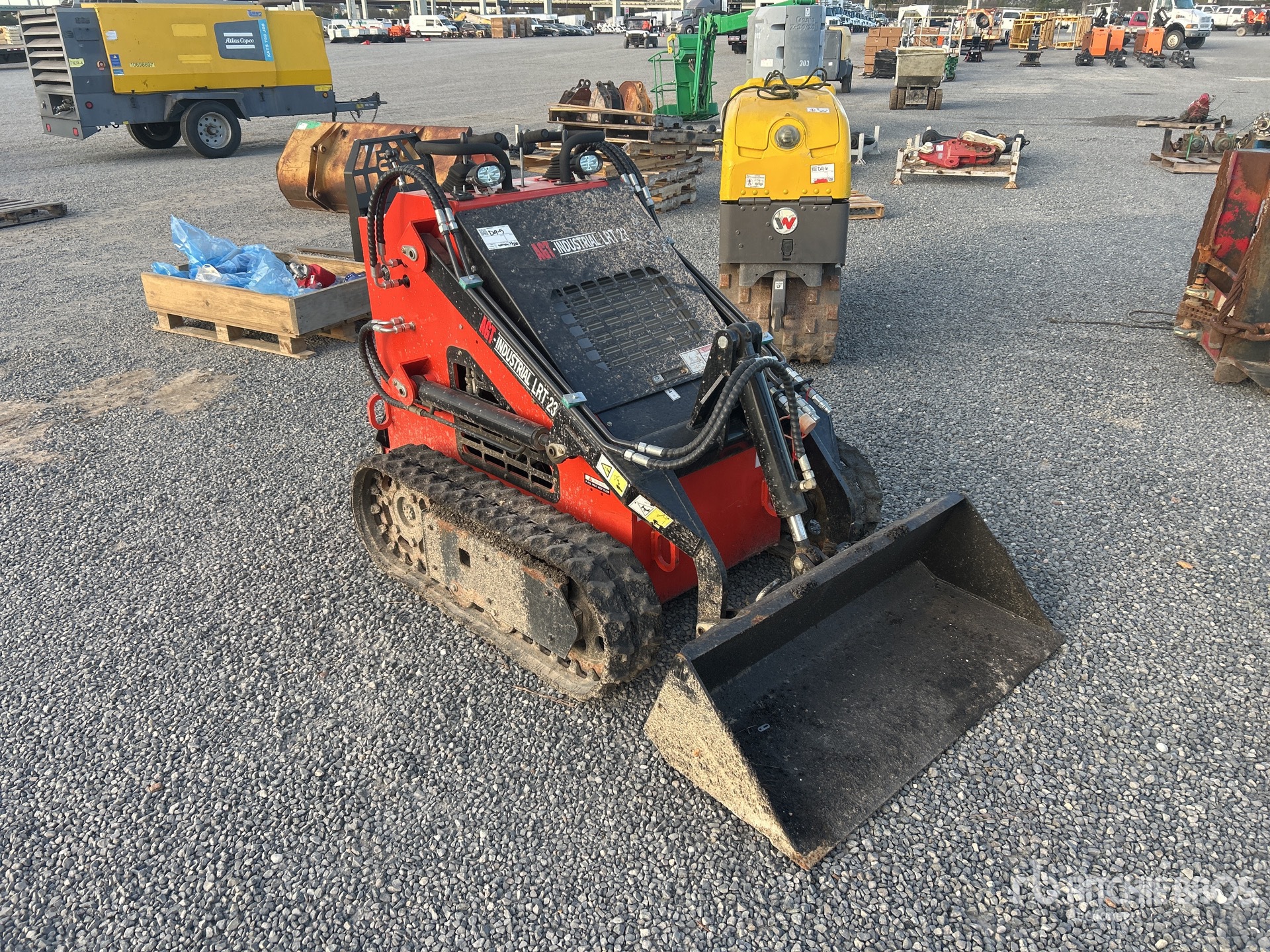 General Appearance with Foto, angolo anteriore destro