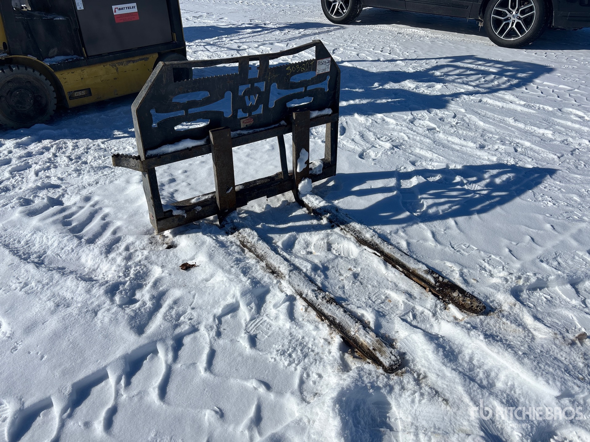 General Appearance with Picture, Right Front Corner