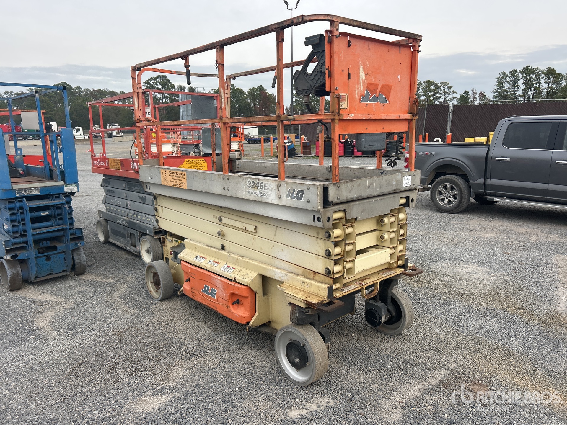 General Appearance with Picture, Right Front Corner