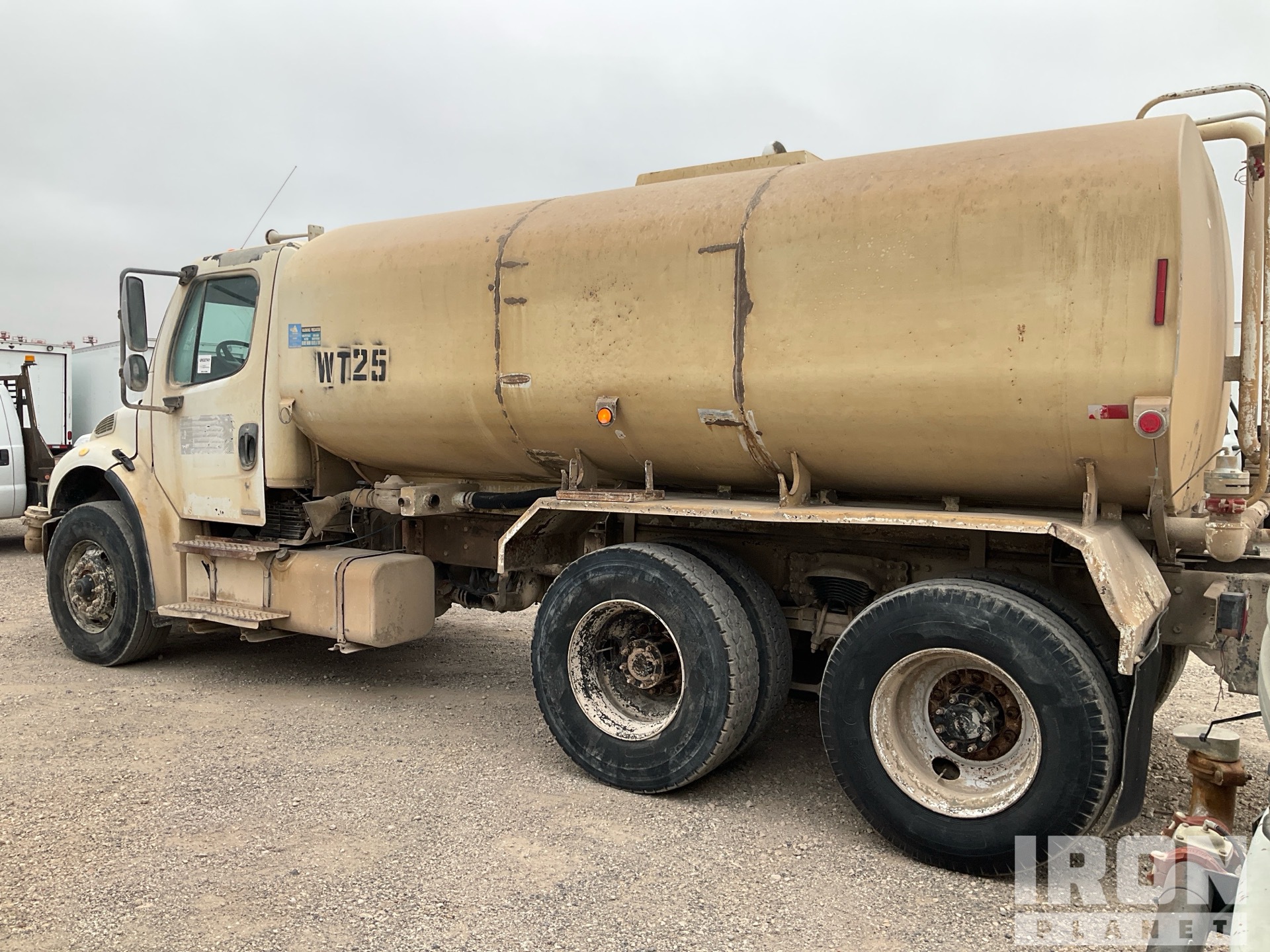 General Appearance with Zdjęcie, lewy dolny róg