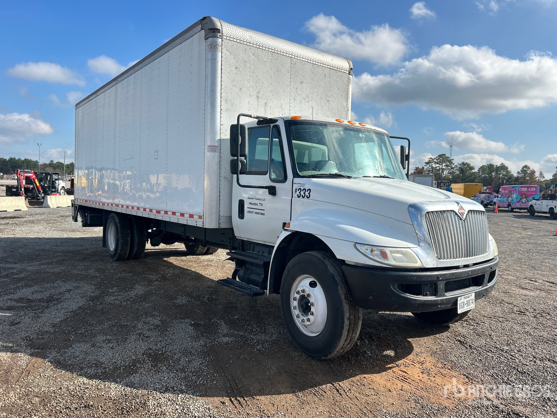 General Appearance with Picture, Right Front Corner