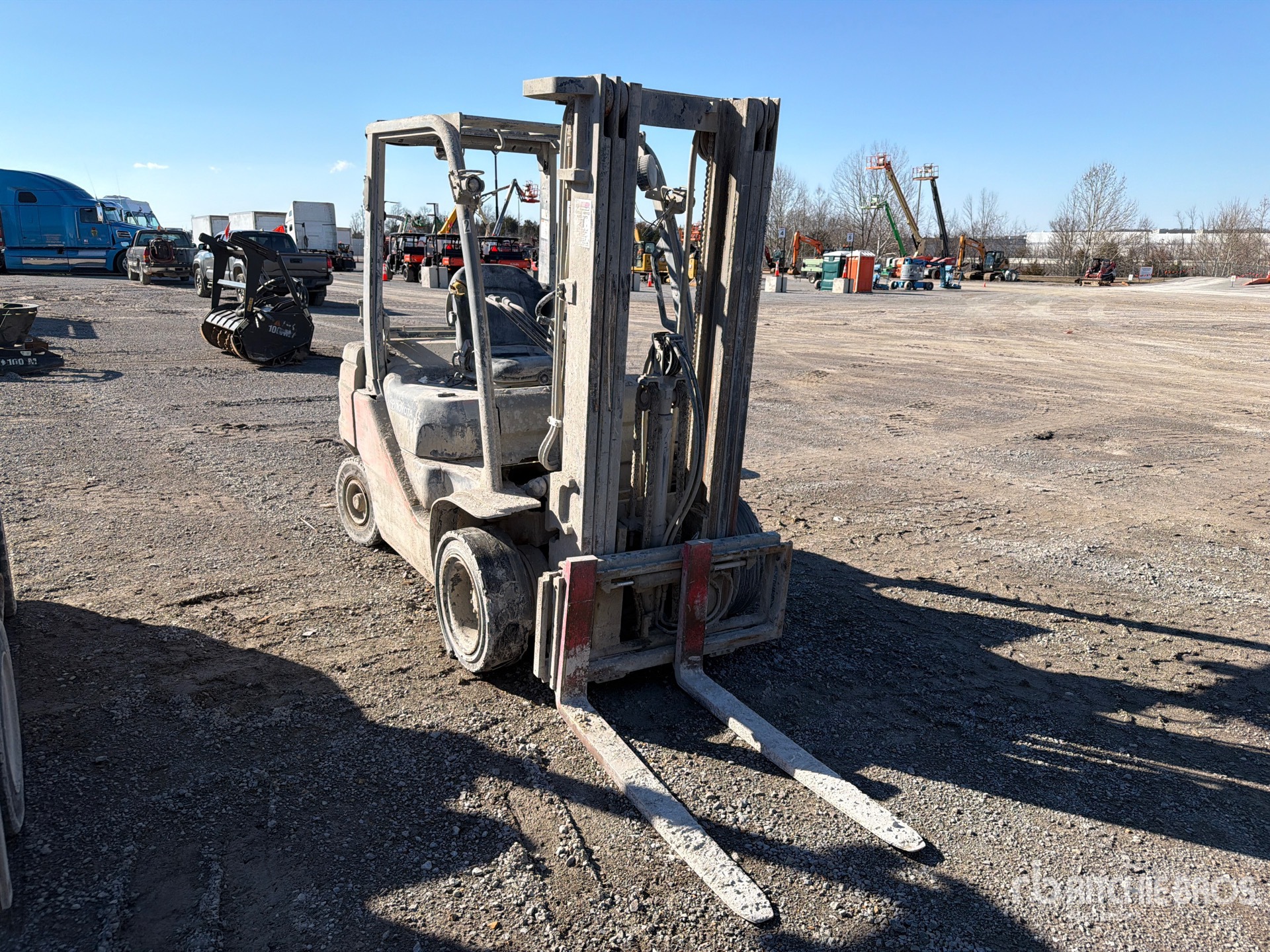 General Appearance with Picture, Right Front Corner