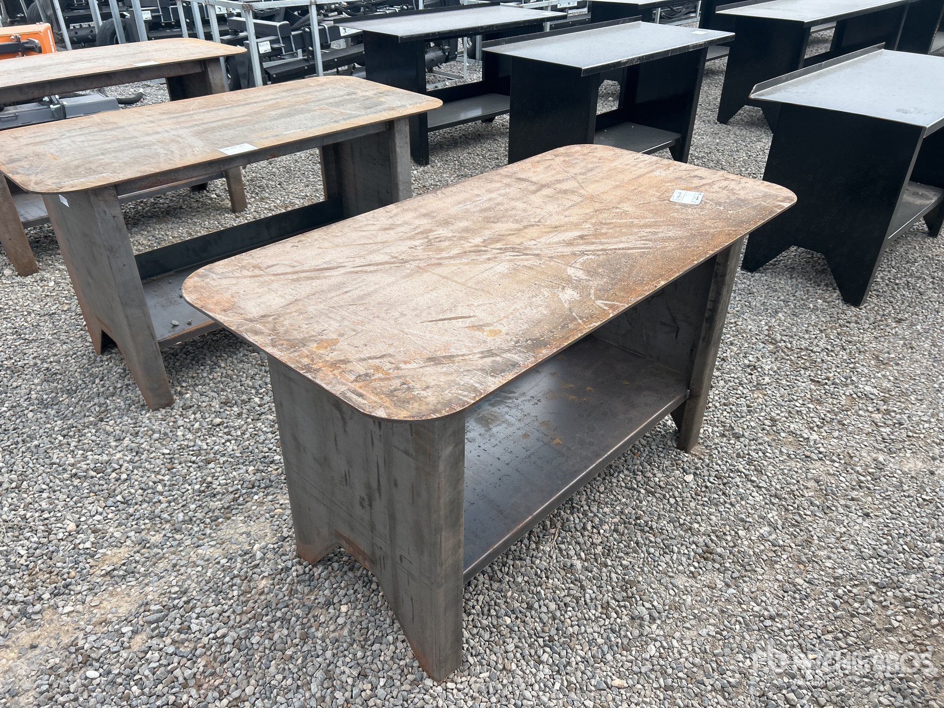 Aspect général with Image, coin avant droit