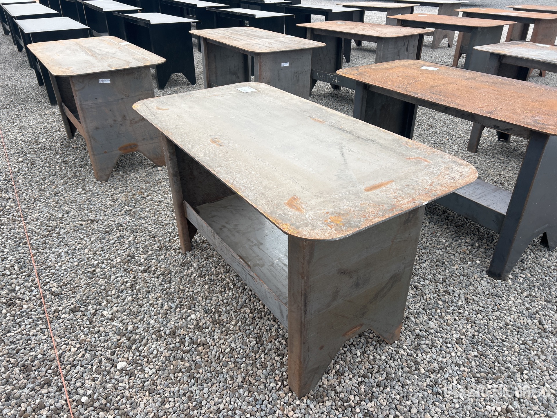 Aspect général with Image, coin arrière droit