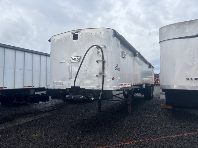 2007 East 40 ft T/A End Dump Trailer