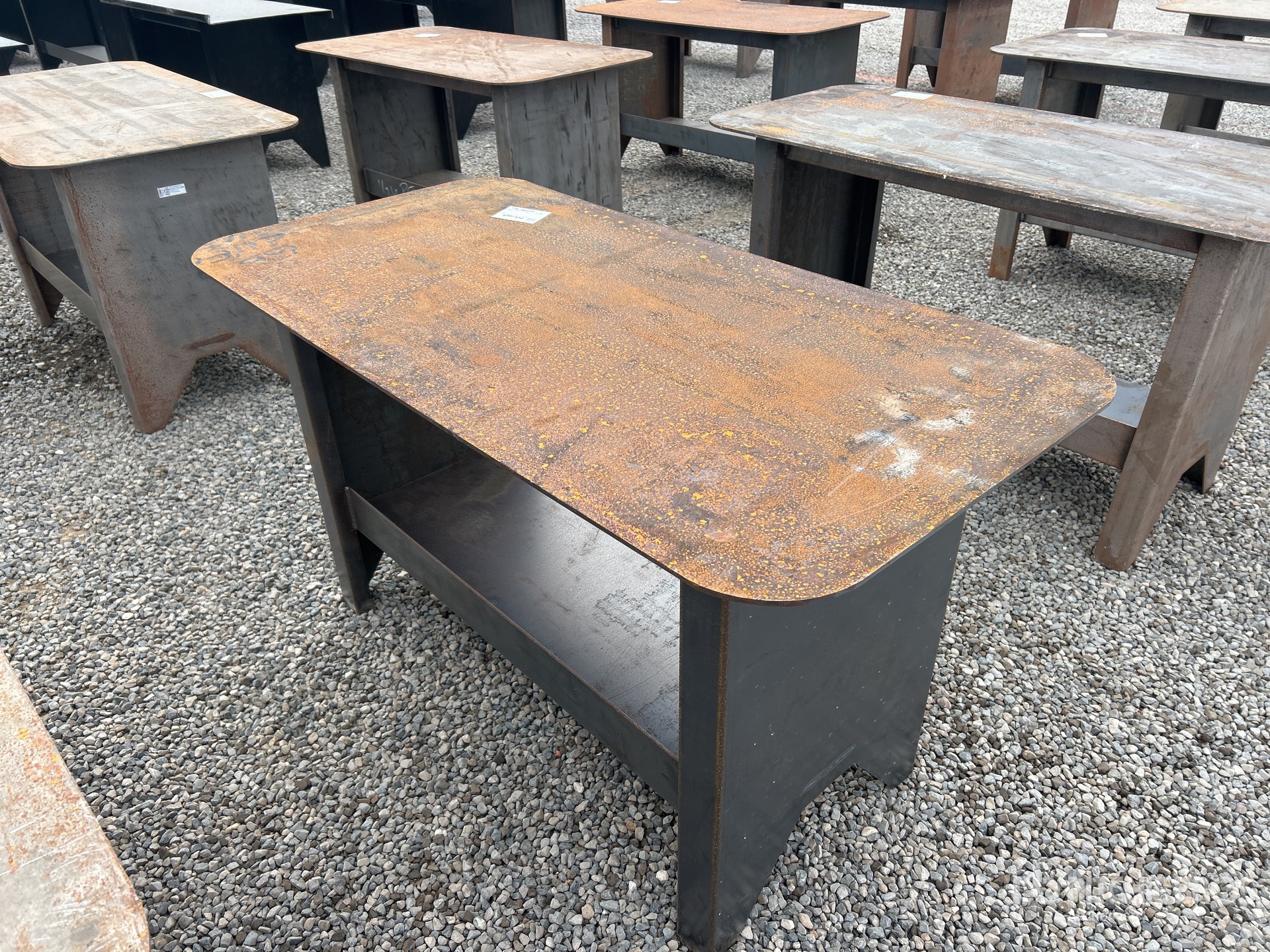 Aspect général with Image, coin arrière droit