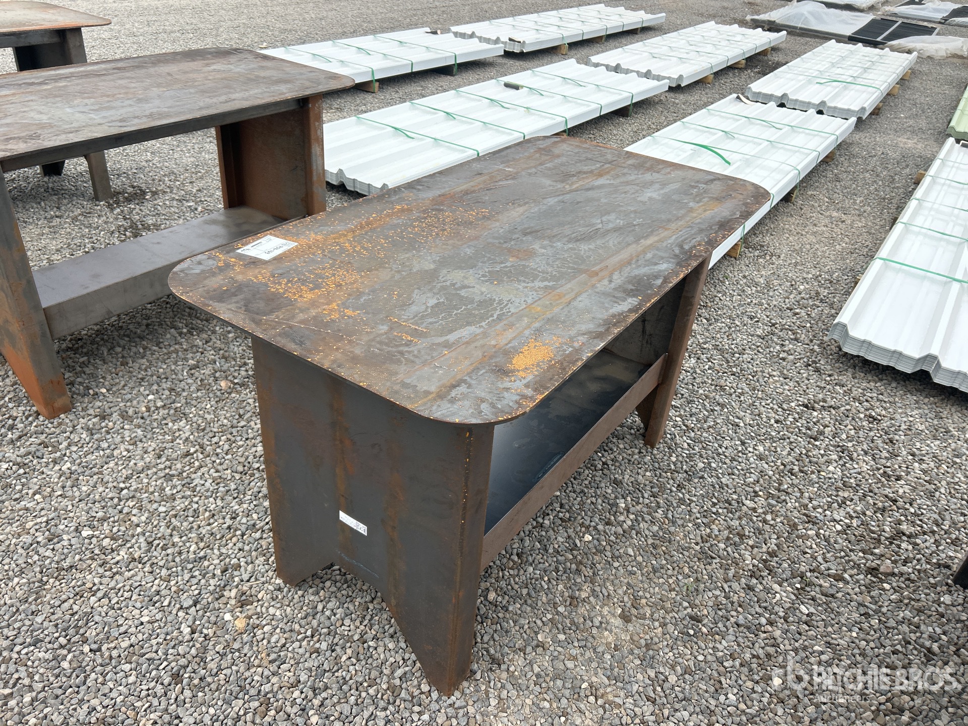 Aspect général with Image, coin arrière gauche