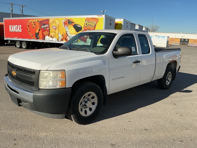 2011 Chevrolet Silverado 4x2 Extended Cab Pickup