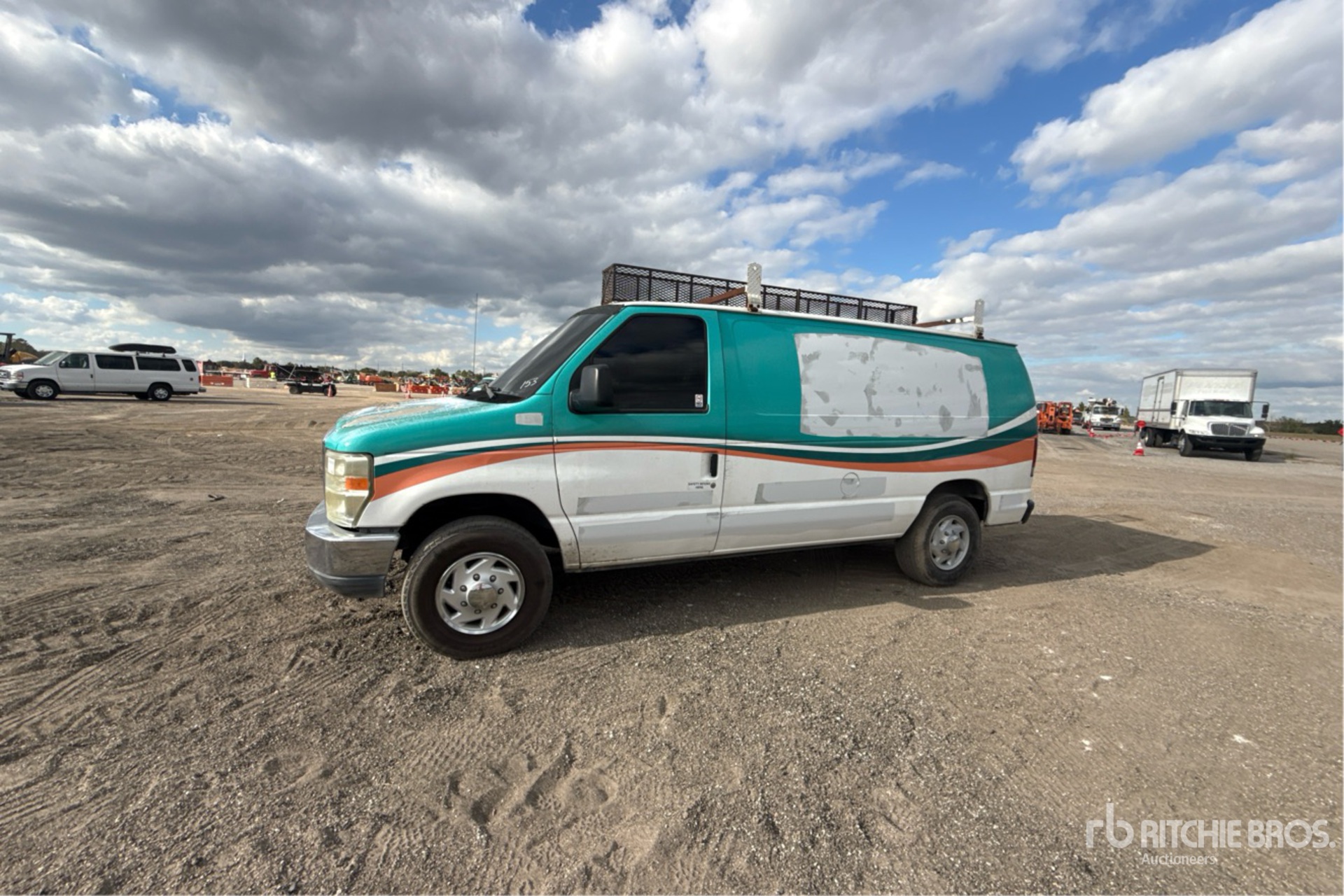 General Appearance with Picture, Left Front Corner