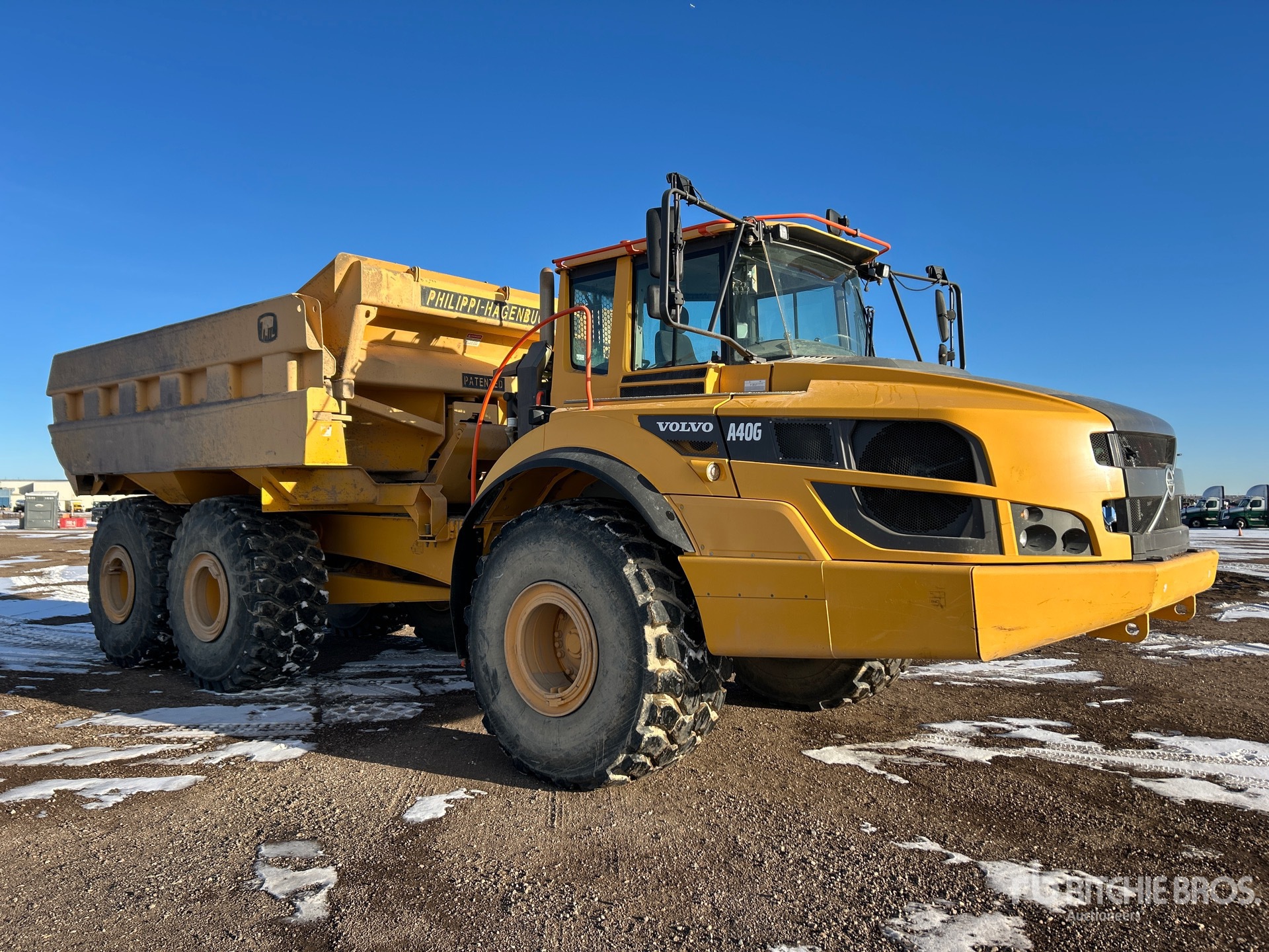 General Appearance with Bild, Ecke vorne rechts