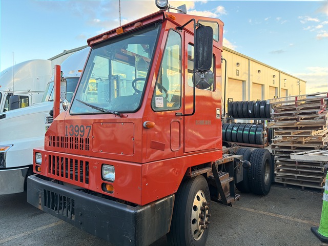 1999 Ottawa Yard 4x2 Spotter Truck (Inoperable)