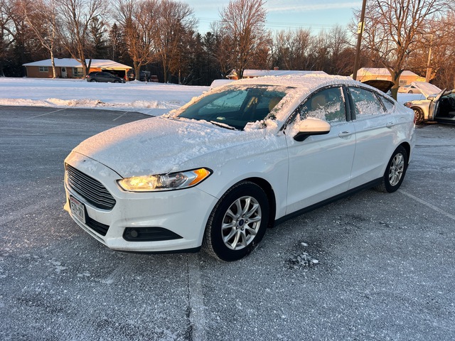 2016 Ford FUSION Automobile