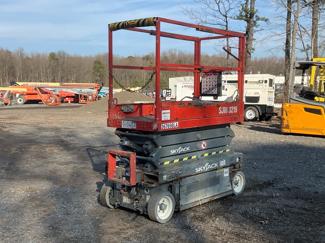2016 Skyjack SJIII 3219 Electric Scissor Lift
