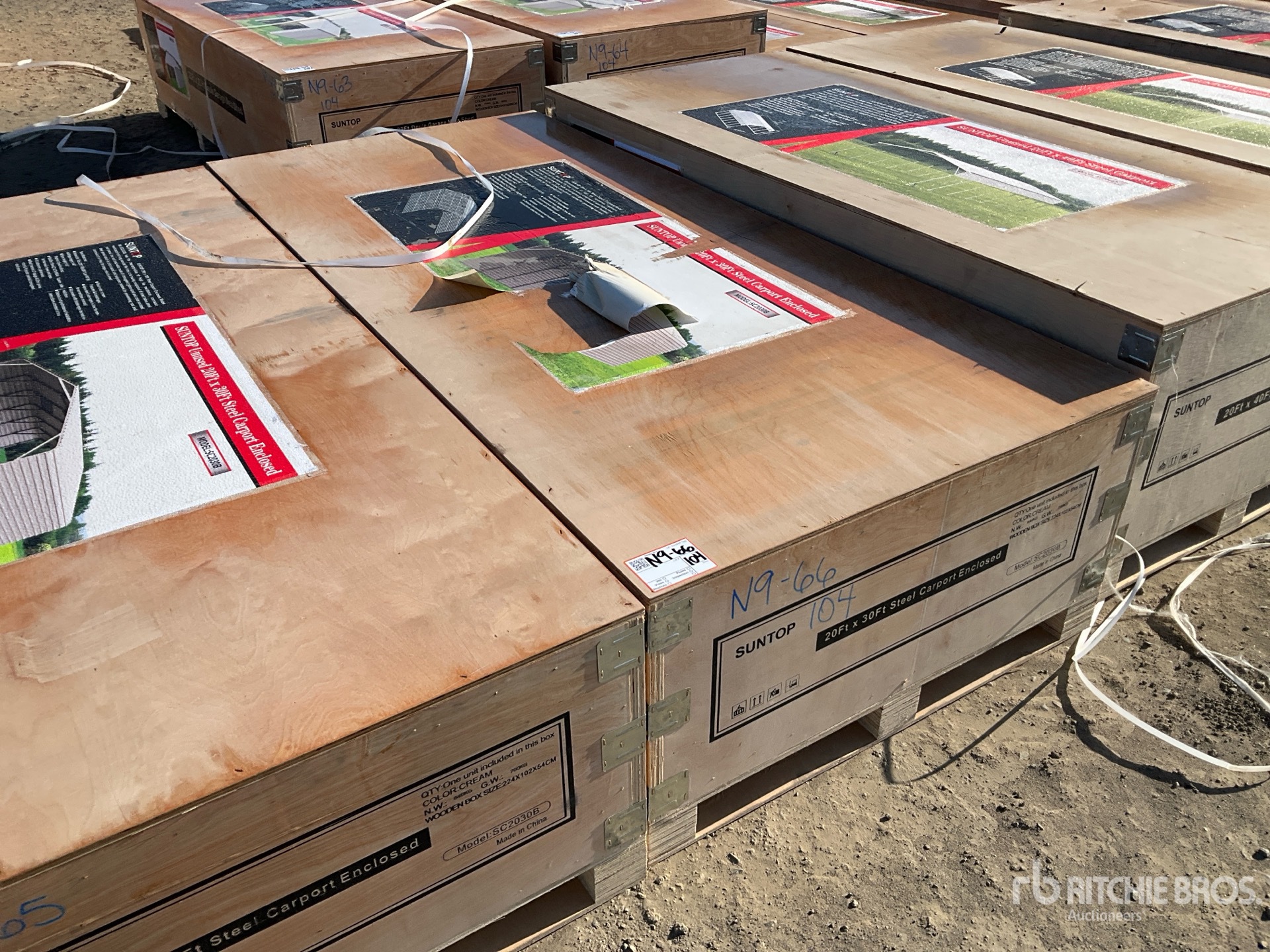 General Appearance with Bild, Ecke vorne links