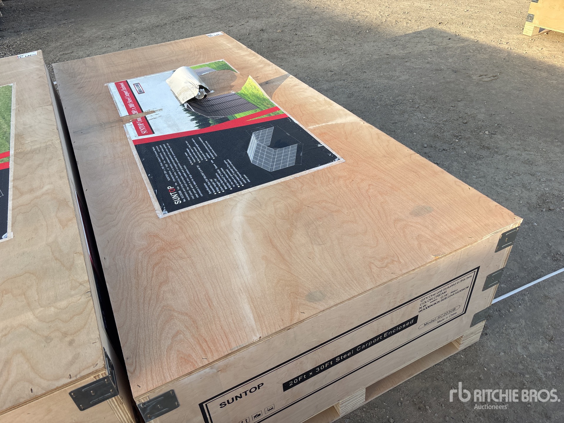 General Appearance with Picture, Right Rear Corner