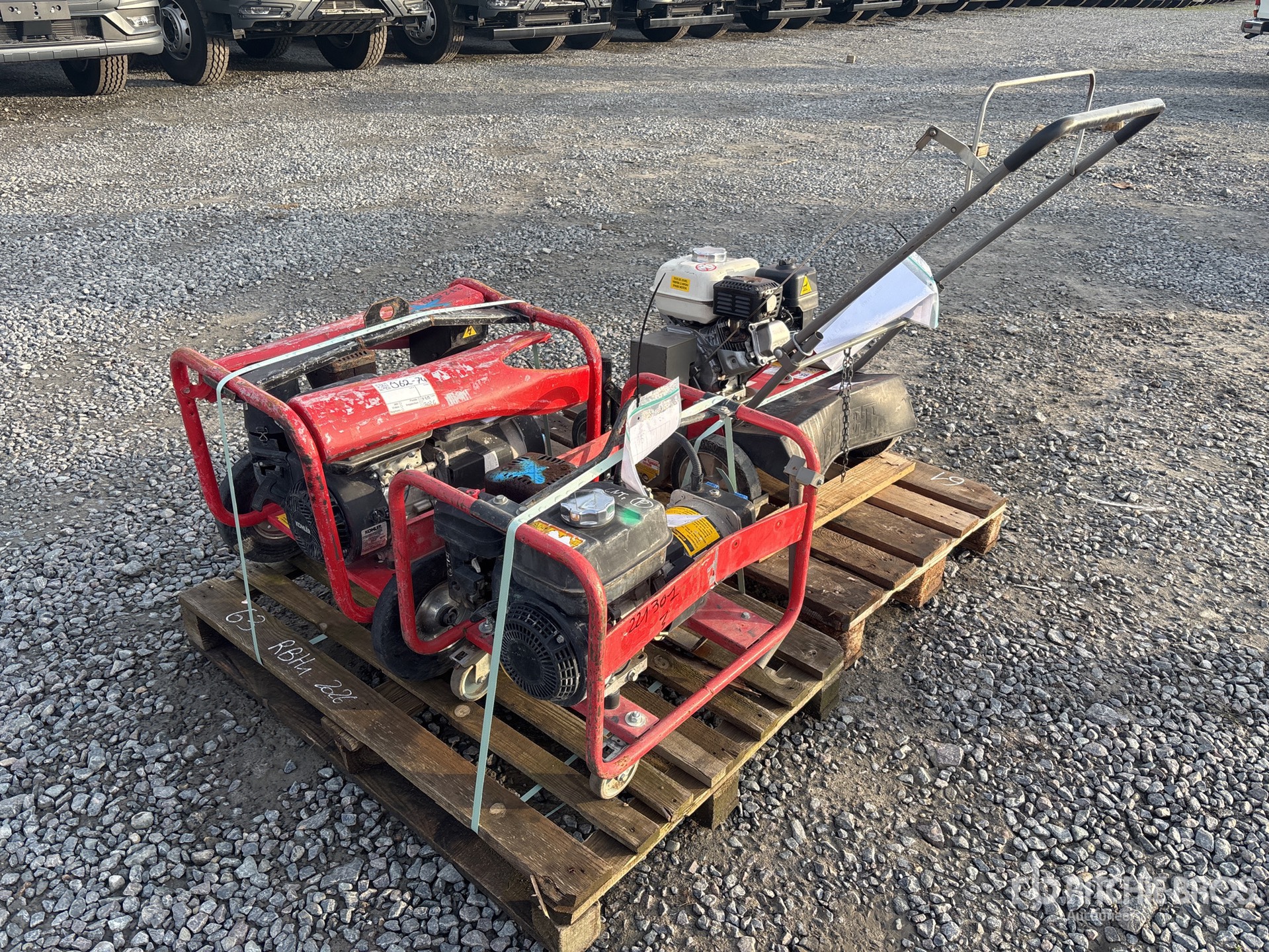 General Appearance with Picture, Left Front Corner