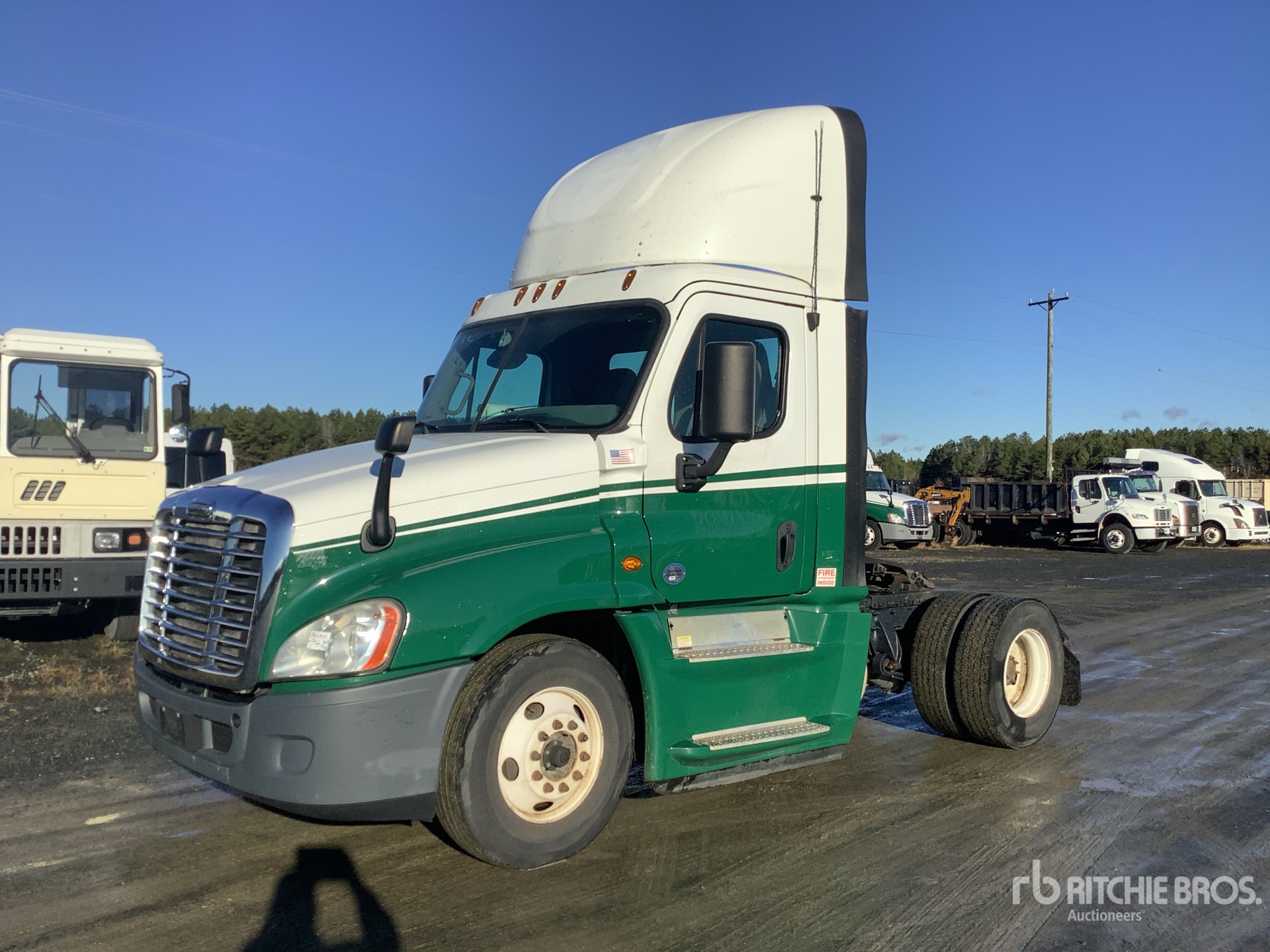 General Appearance with Picture, Left Front Corner