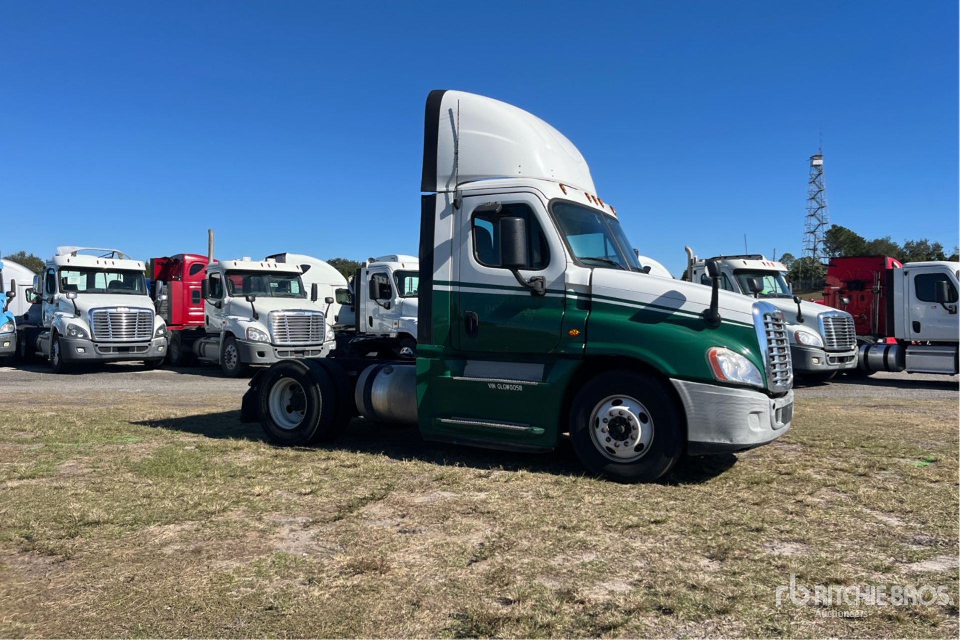 General Appearance with Bild, Ecke vorne rechts