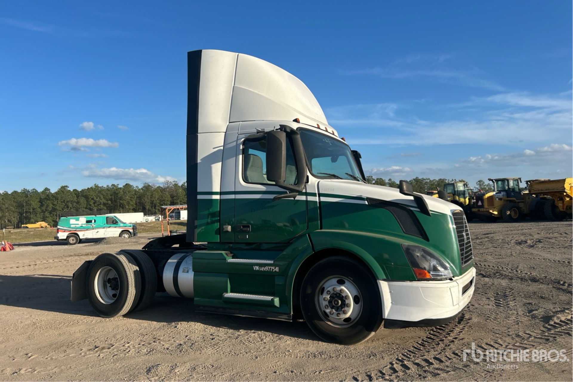 Aspect général with Image, coin avant droit