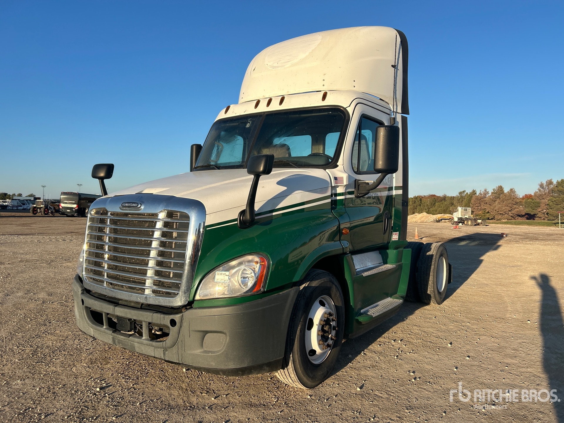 Aspect général with Image, coin avant gauche