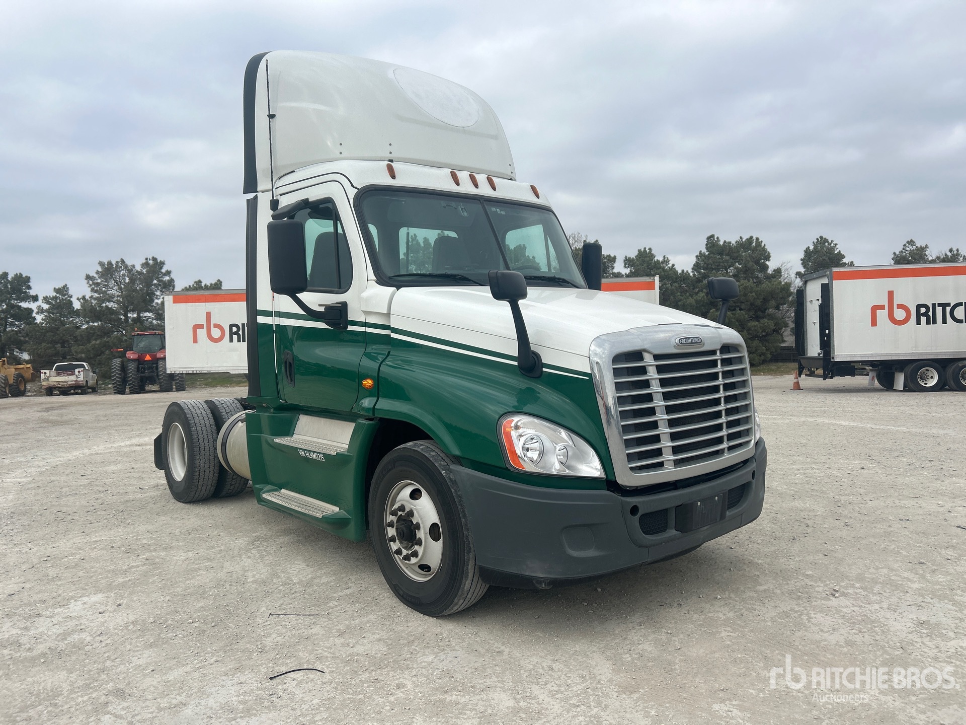 General Appearance with Picture, Right Front Corner