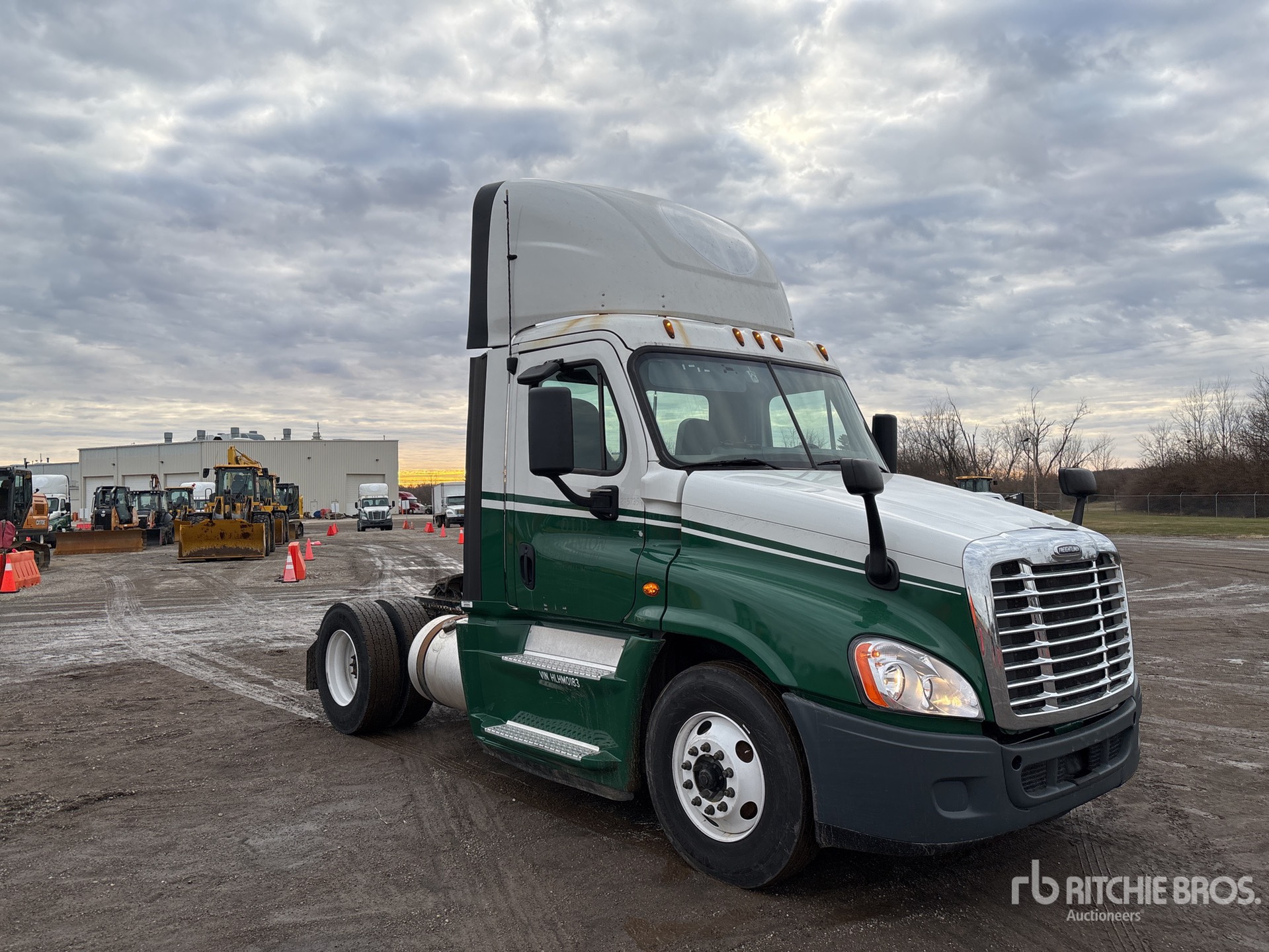 Aspect général with Image, coin avant droit