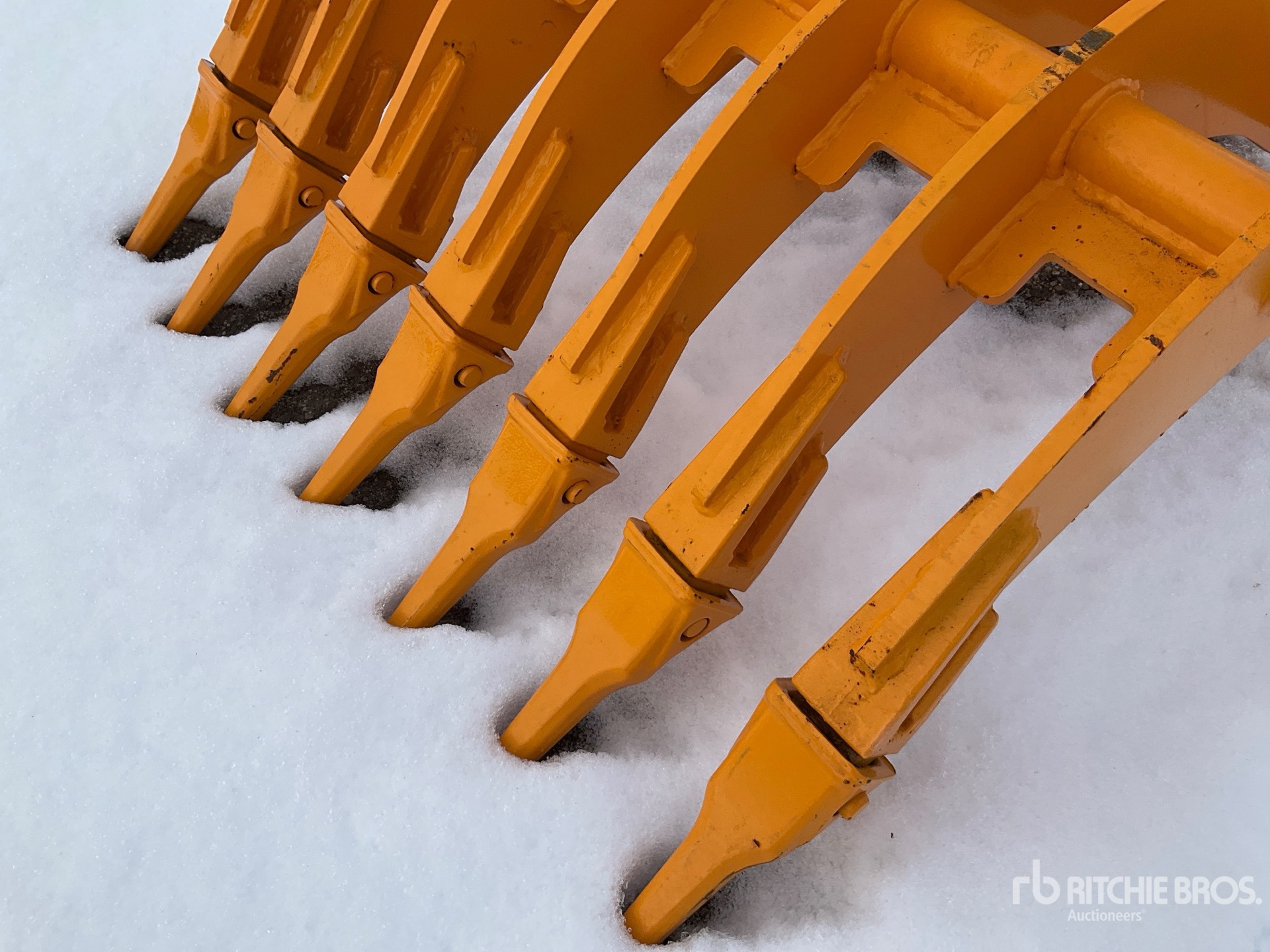 Aspect général with Image, coin avant droit