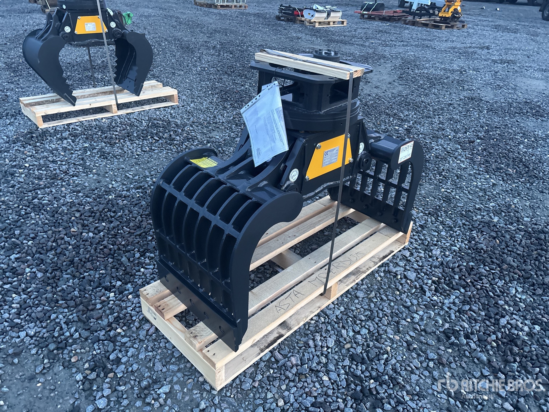 General Appearance with Bild, Ecke hinten rechts