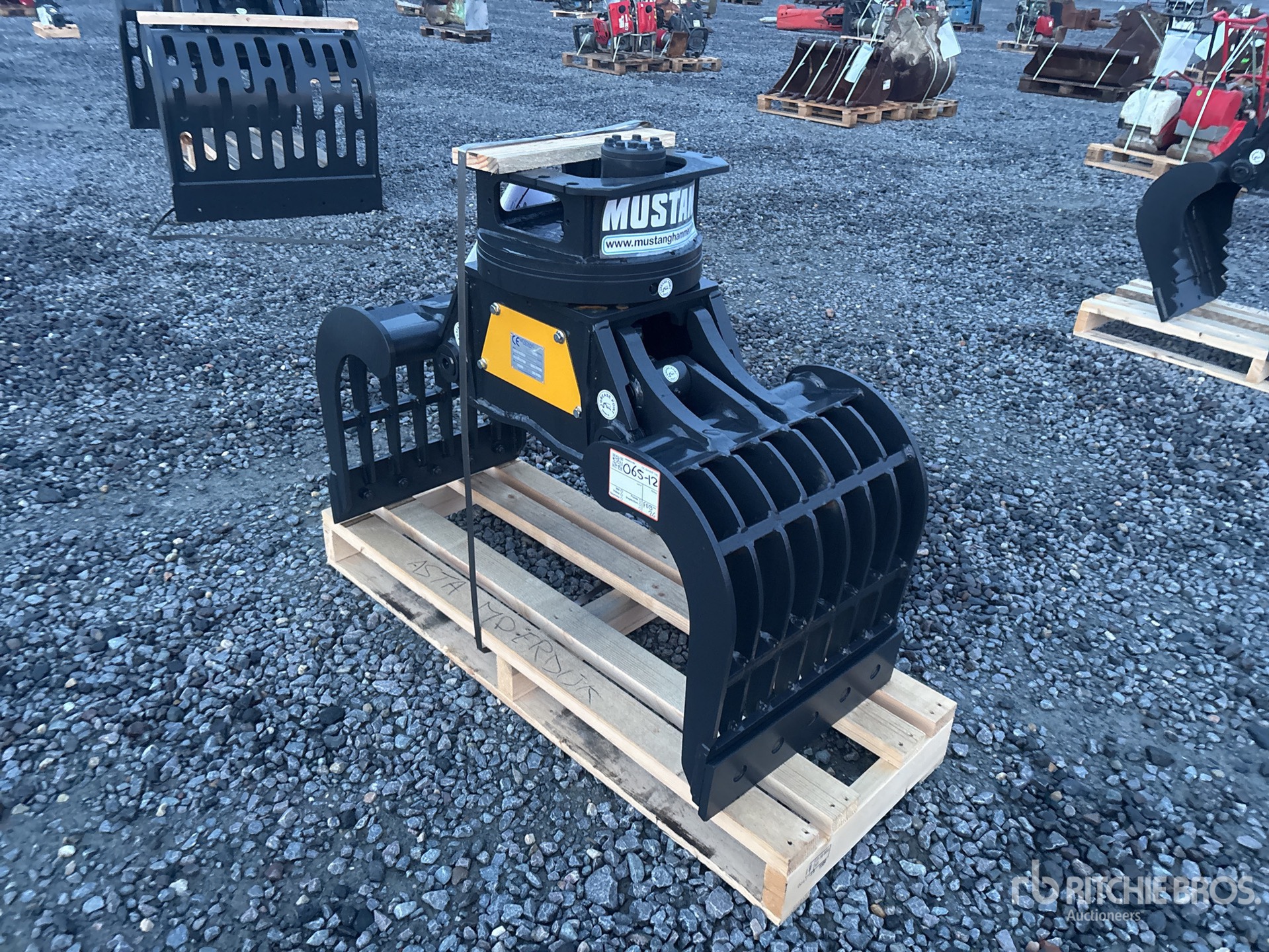 General Appearance with Bild, Ecke vorne rechts