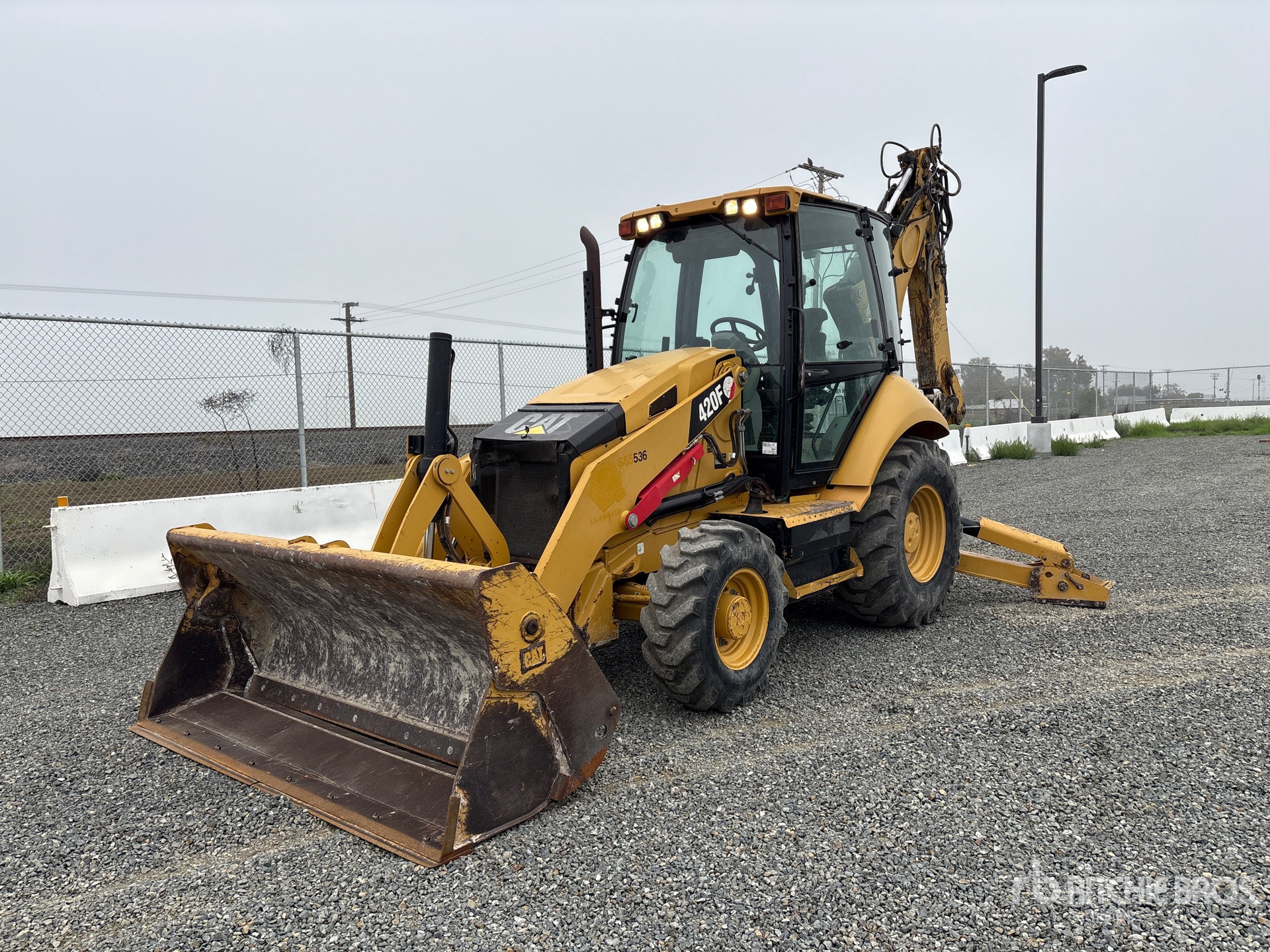 Aspect général with Image, coin avant gauche