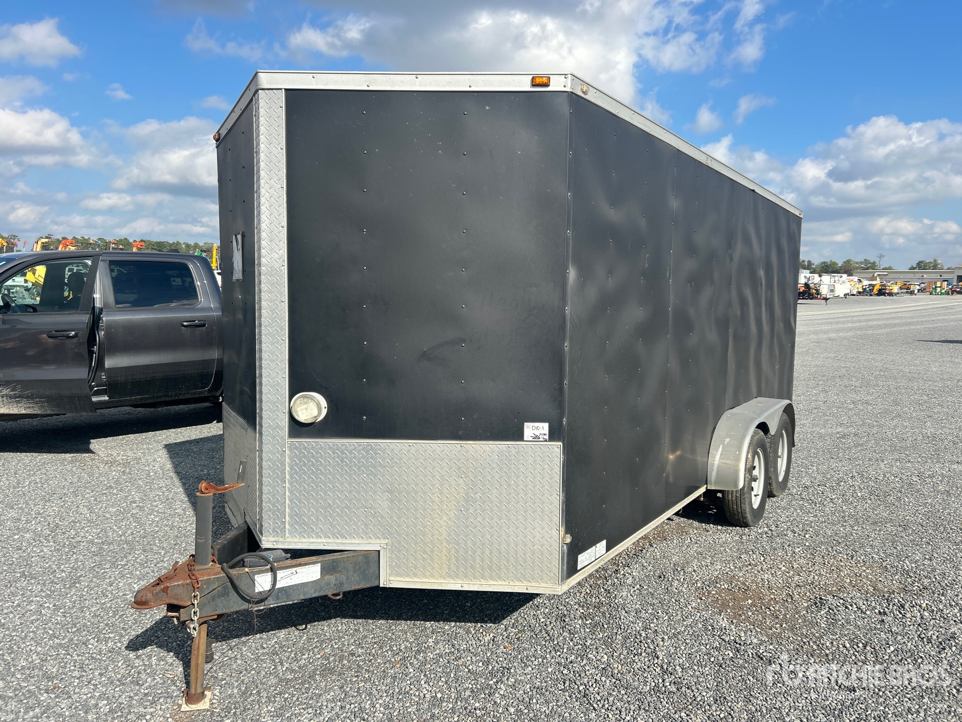 General Appearance with Foto, angolo anteriore sinistro