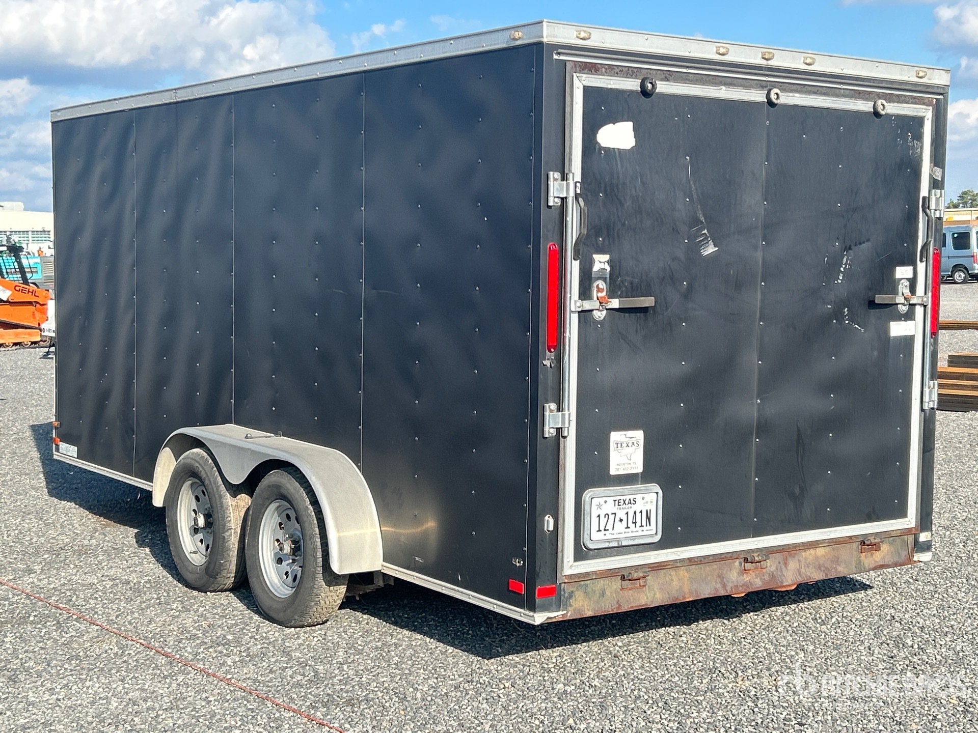 General Appearance with Picture, Left Rear Corner