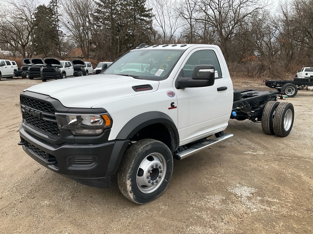 2024 Ram 5500 4x4 Cab and Chassis (Unused)