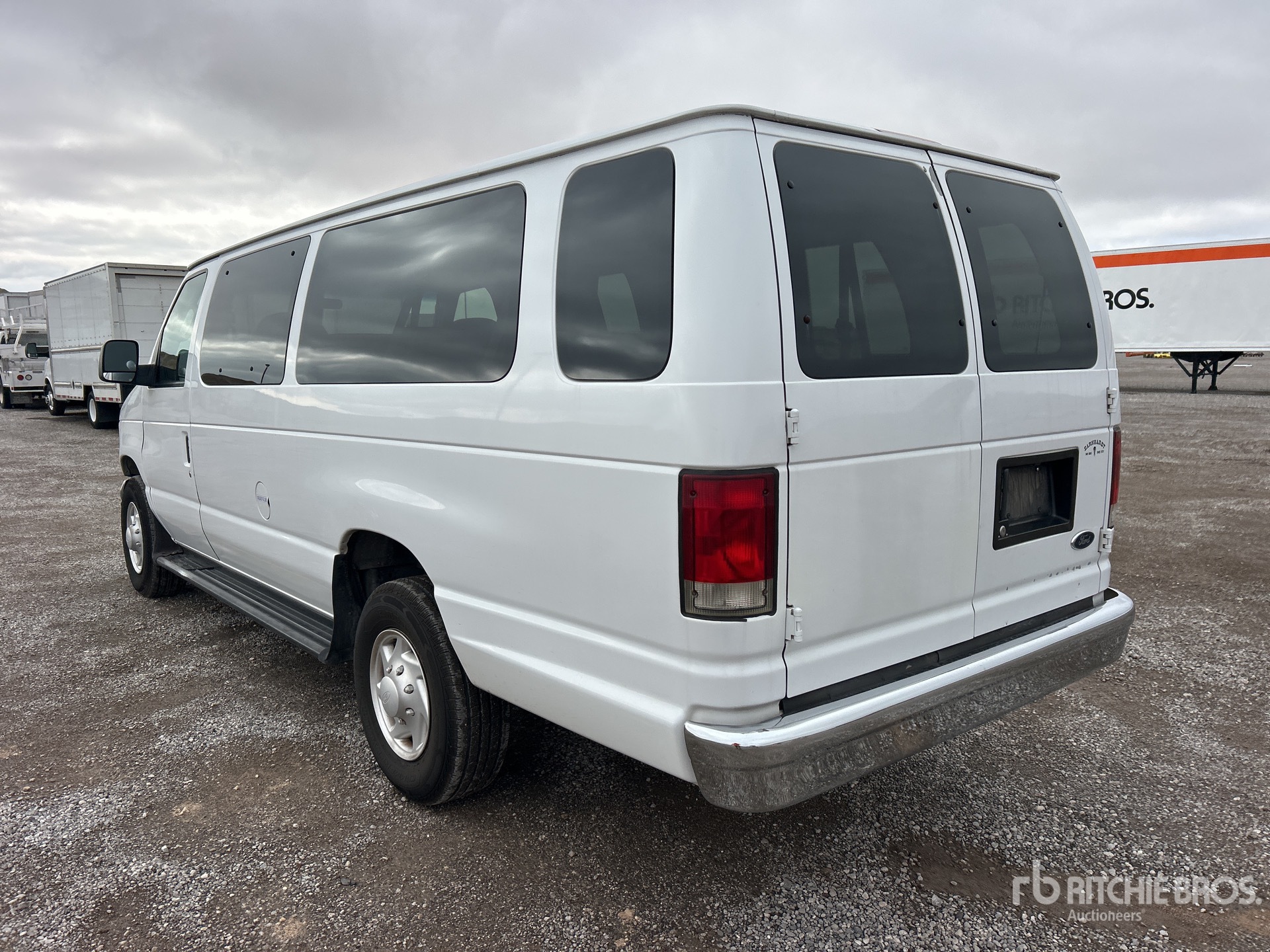 Aspect général with Image, coin arrière gauche