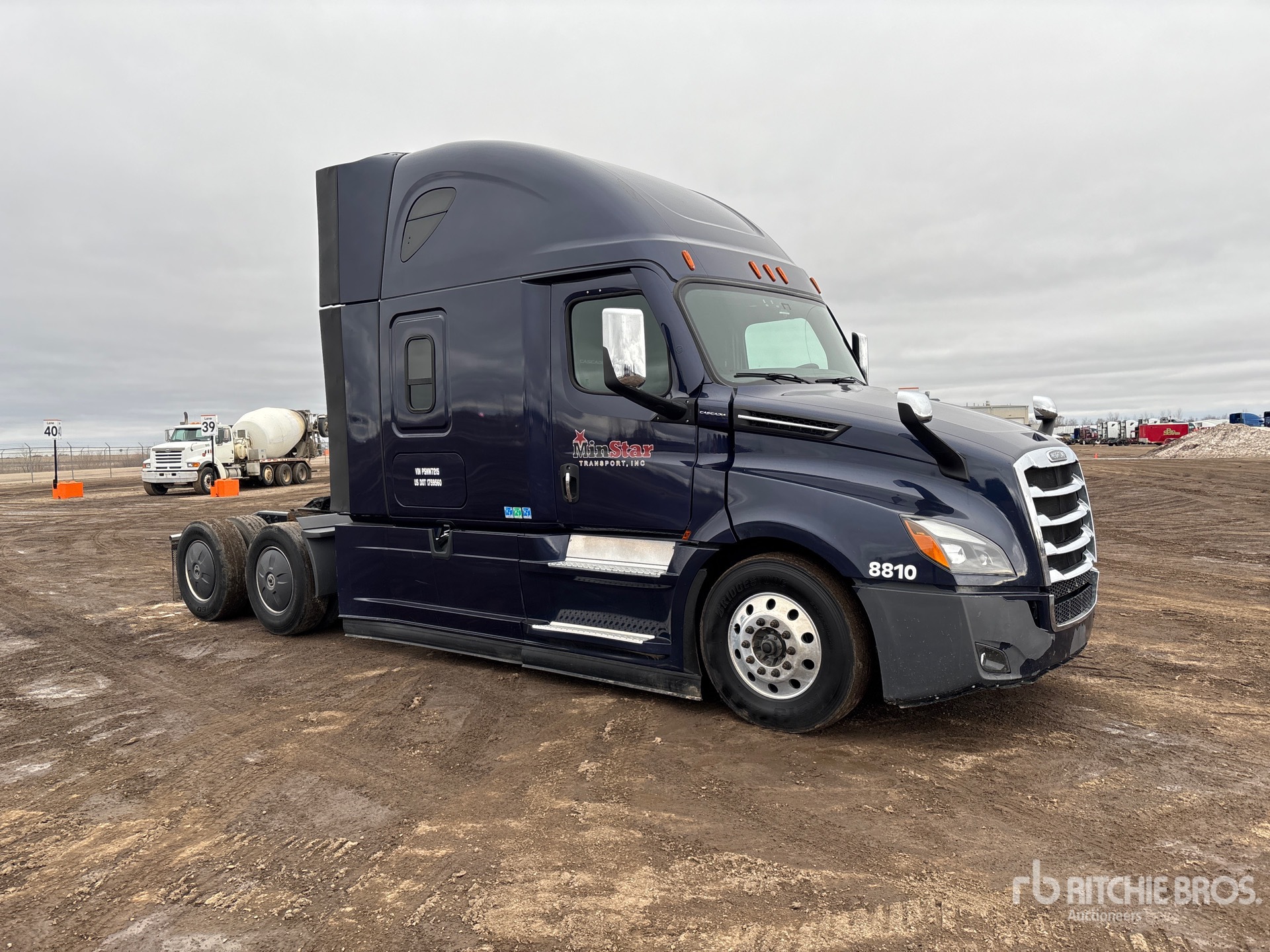 General Appearance with Image, coin avant droit