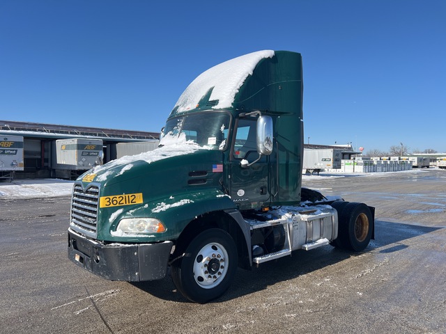 2017 Mack CXU612 4x2 S/A Day Cab Truck Tractor