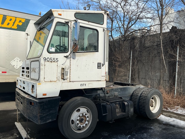 2002 Capacity TJ5000 4x2 Spotter Truck
